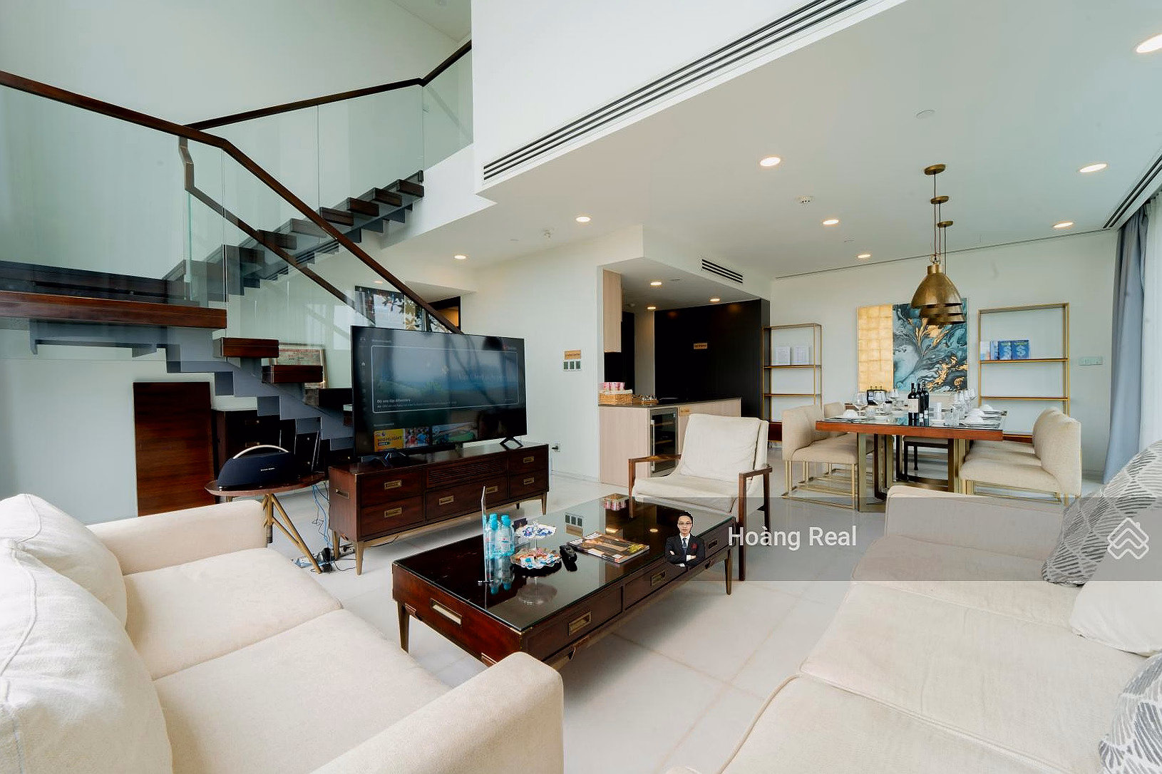 Monopoly! 4-bedroom apartment 209m2 - private elevator, fully furnished - high floor - best selling price T5