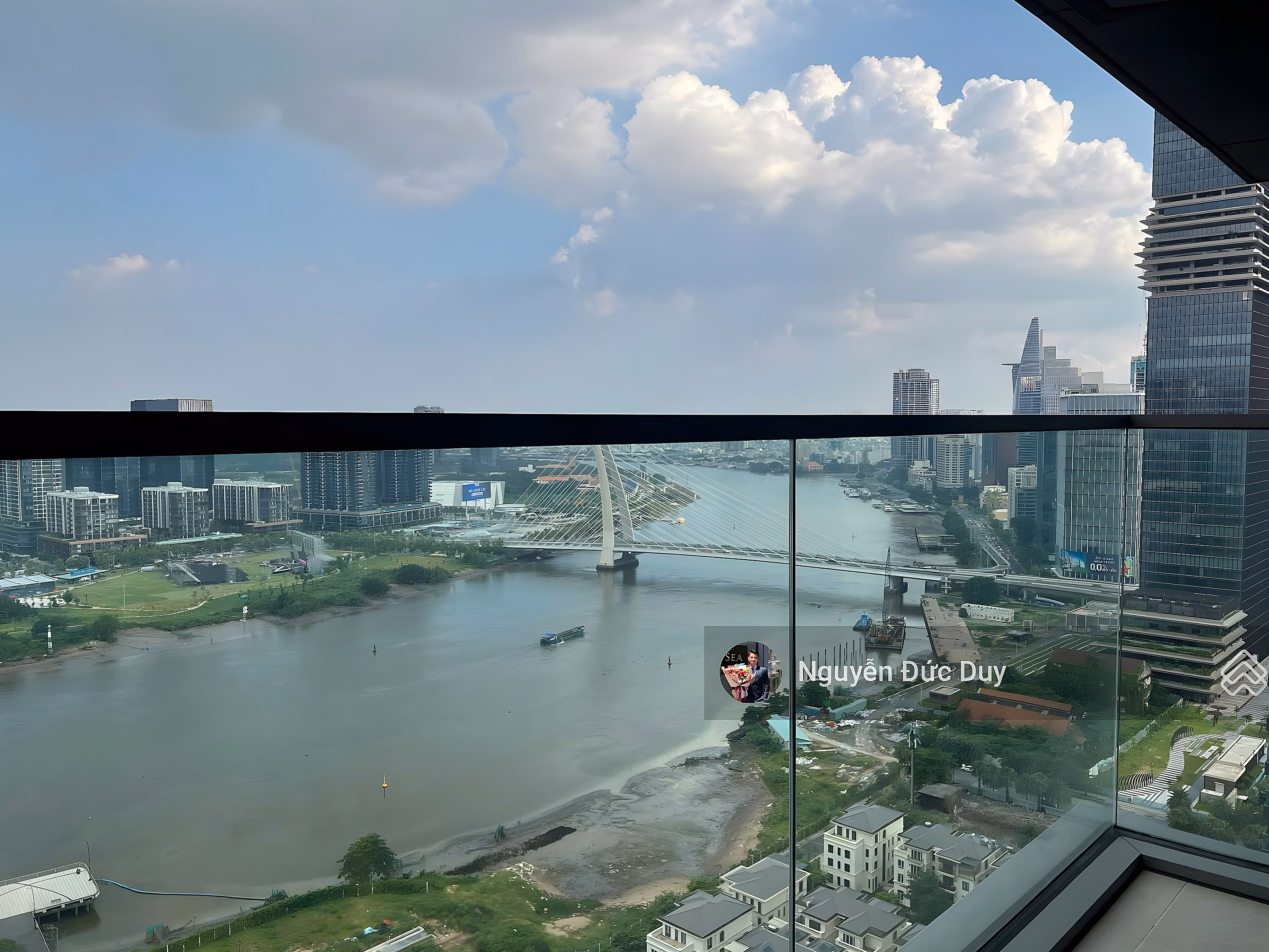 Price 62 billion all in apartment 3 bedrooms - 2 bathrooms 150m2 axis 02 super rare view of fireworks, Saigon river, Ba Son bridge