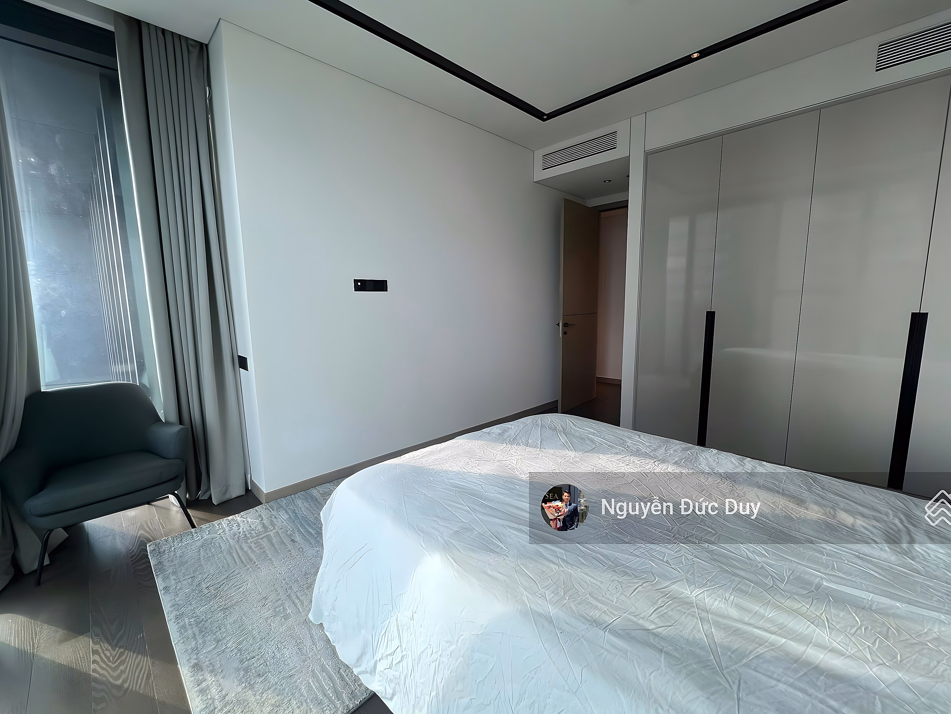 Price 62 billion all in apartment 3 bedrooms - 2 bathrooms 150m2 axis 02 super rare view of fireworks, Saigon river, Ba Son bridge