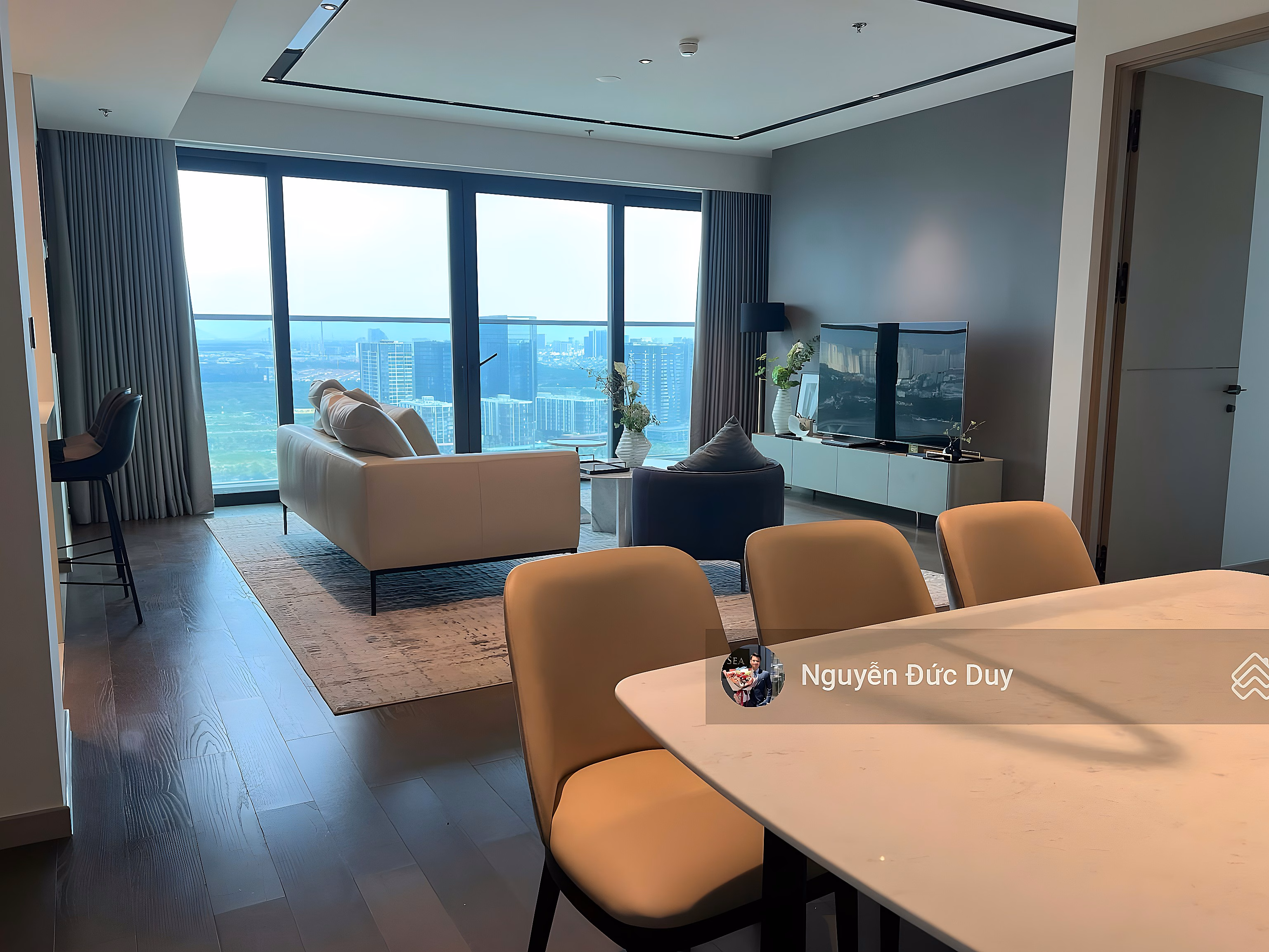 Price 62 billion all in apartment 3 bedrooms - 2 bathrooms 150m2 axis 02 super rare view of fireworks, Saigon river, Ba Son bridge