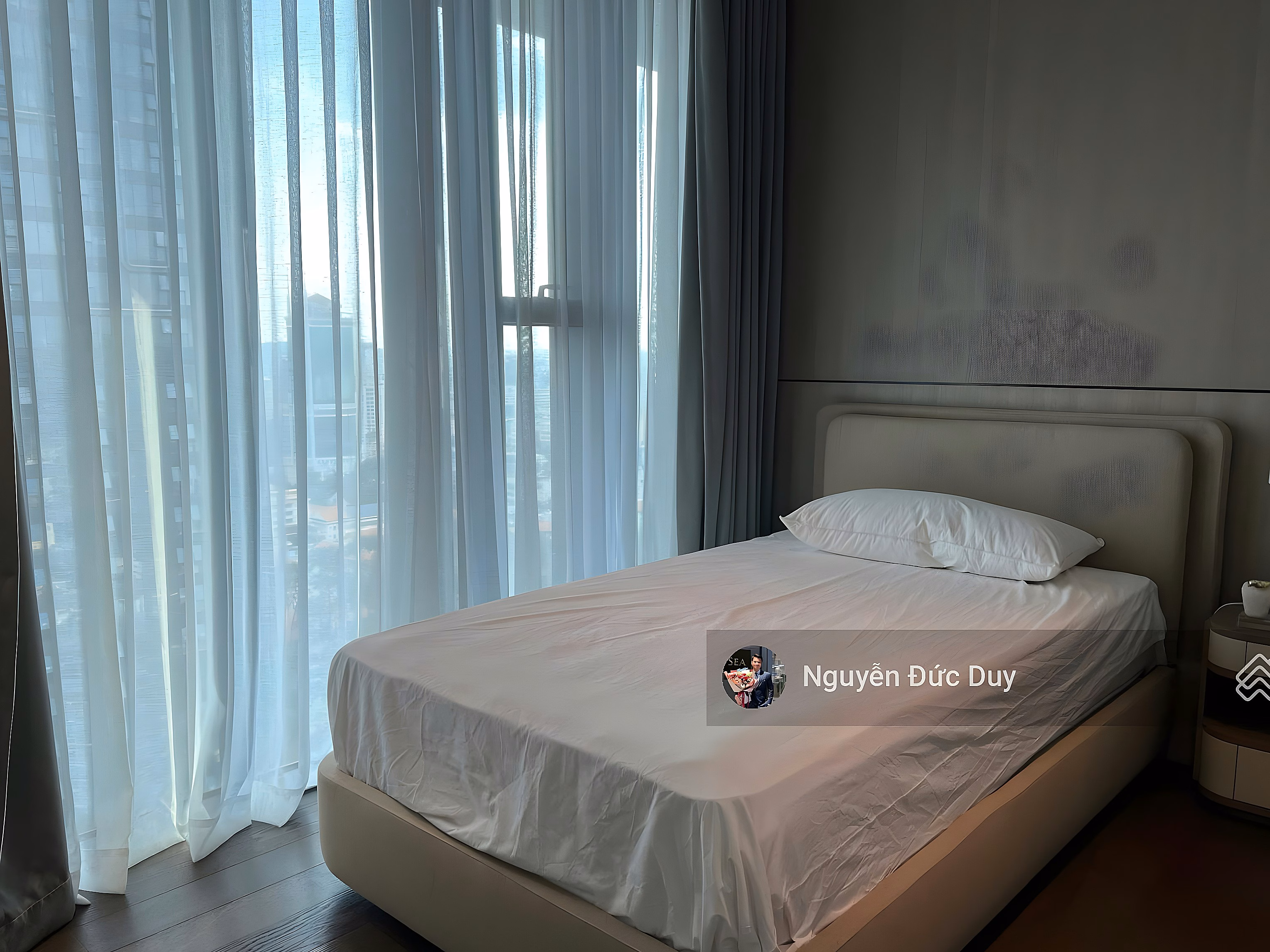 Price 62 billion all in apartment 3 bedrooms - 2 bathrooms 150m2 axis 02 super rare view of fireworks, Saigon river, Ba Son bridge