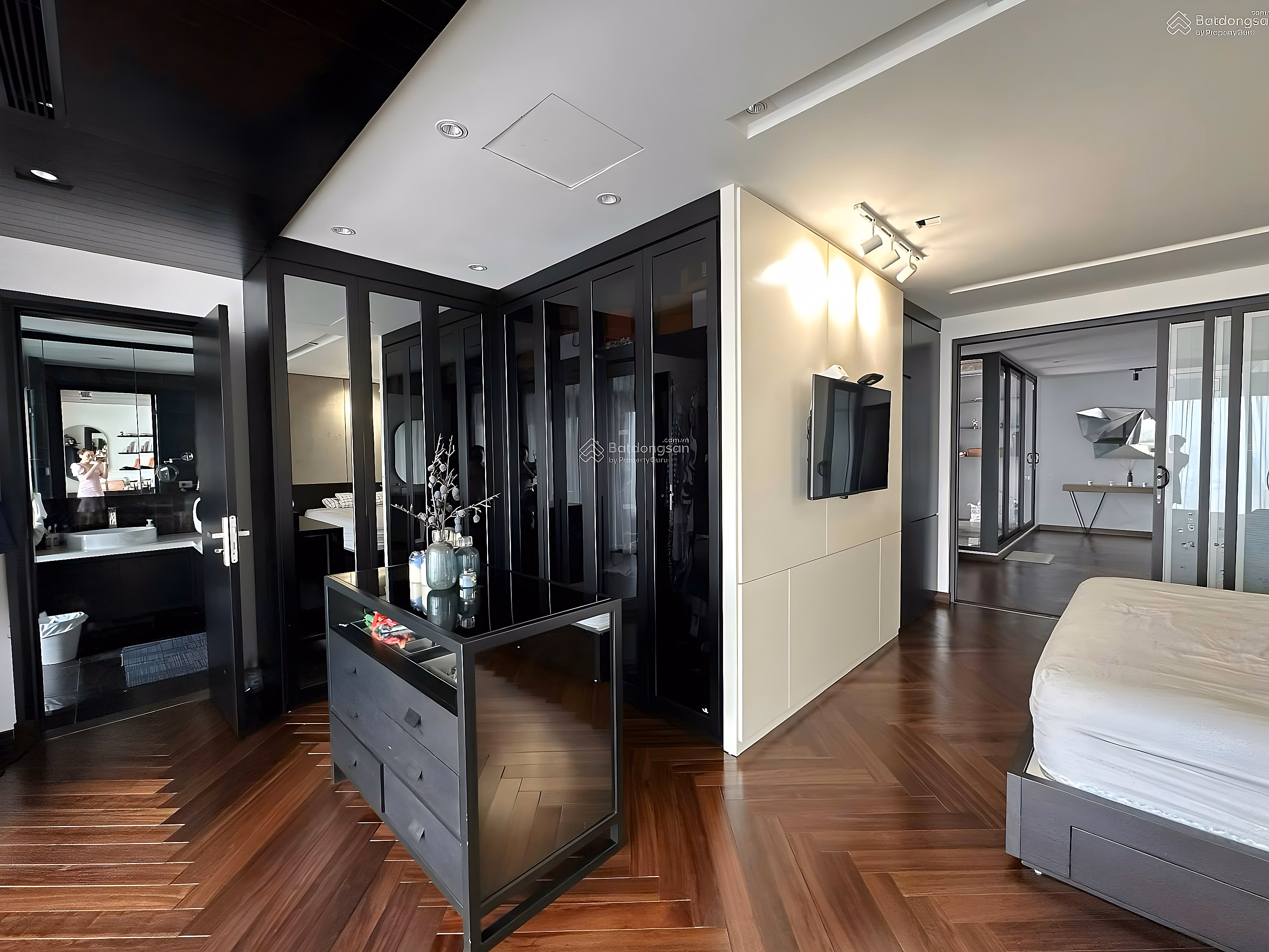 For 2 bedroom - 3 bedroom apartments, fully furnished & basic, with car slot, Diplomatic Corps area***