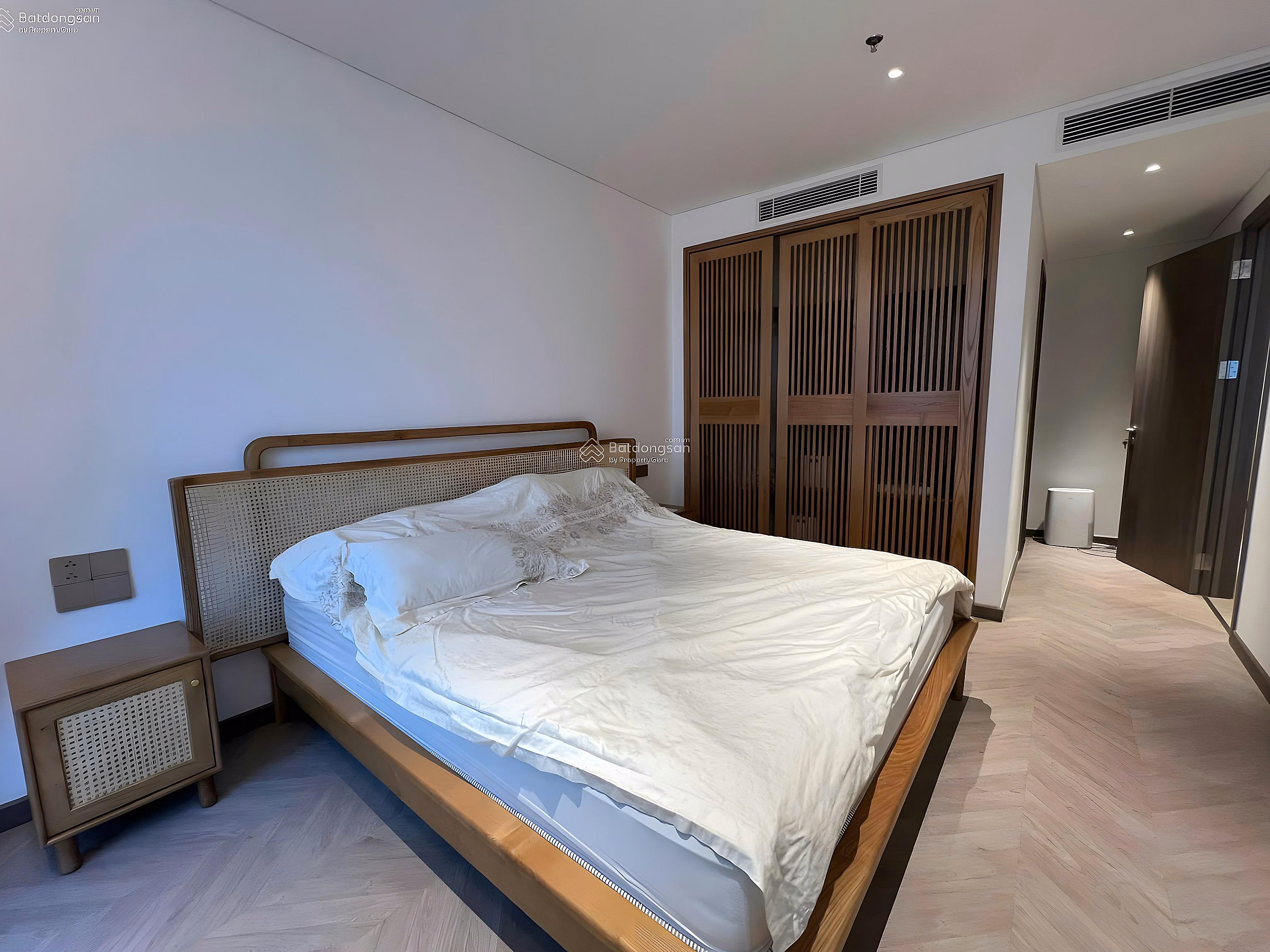 For 2 bedroom - 3 bedroom apartments, fully furnished & basic, with car slot, Diplomatic Corps area***