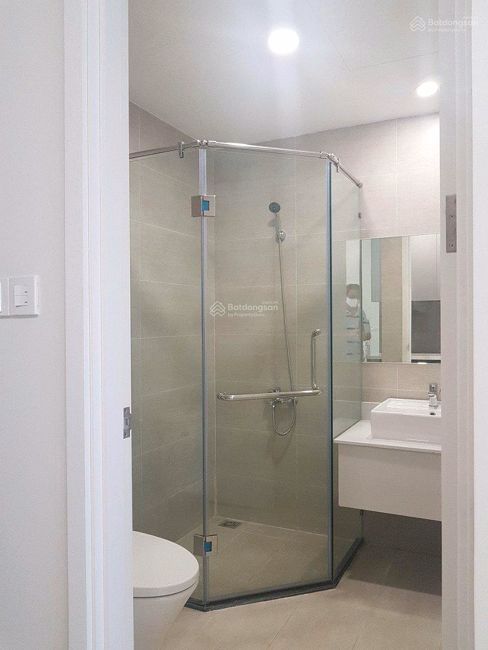 Officetel apartment Lavida Plus project, District 7 2.45 billion 37m2 HTCB house with curtain+ML, receive immediately***