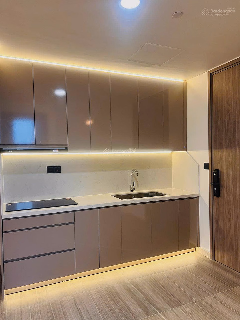 3.6 billion Own a 45m2 Studio apartment at Heritage Westlake - 699 Lac Long Quan, live or rent