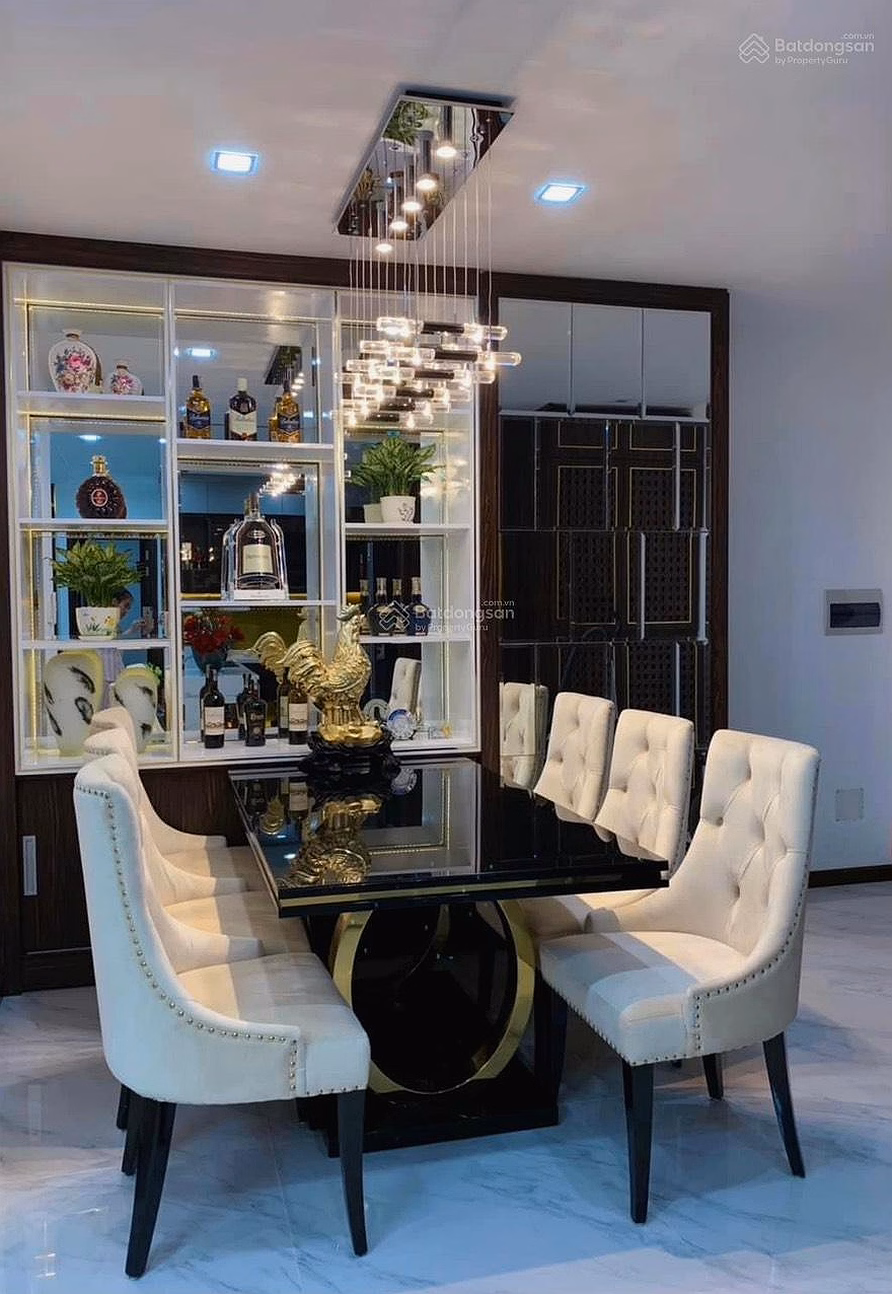 Apartment for sale at CC Screc Tower, District 3, Truong Sa, area 92m2, 2 bedrooms, 2 bathrooms, book price 5.4 billion, contact 0907 909 *** Hung