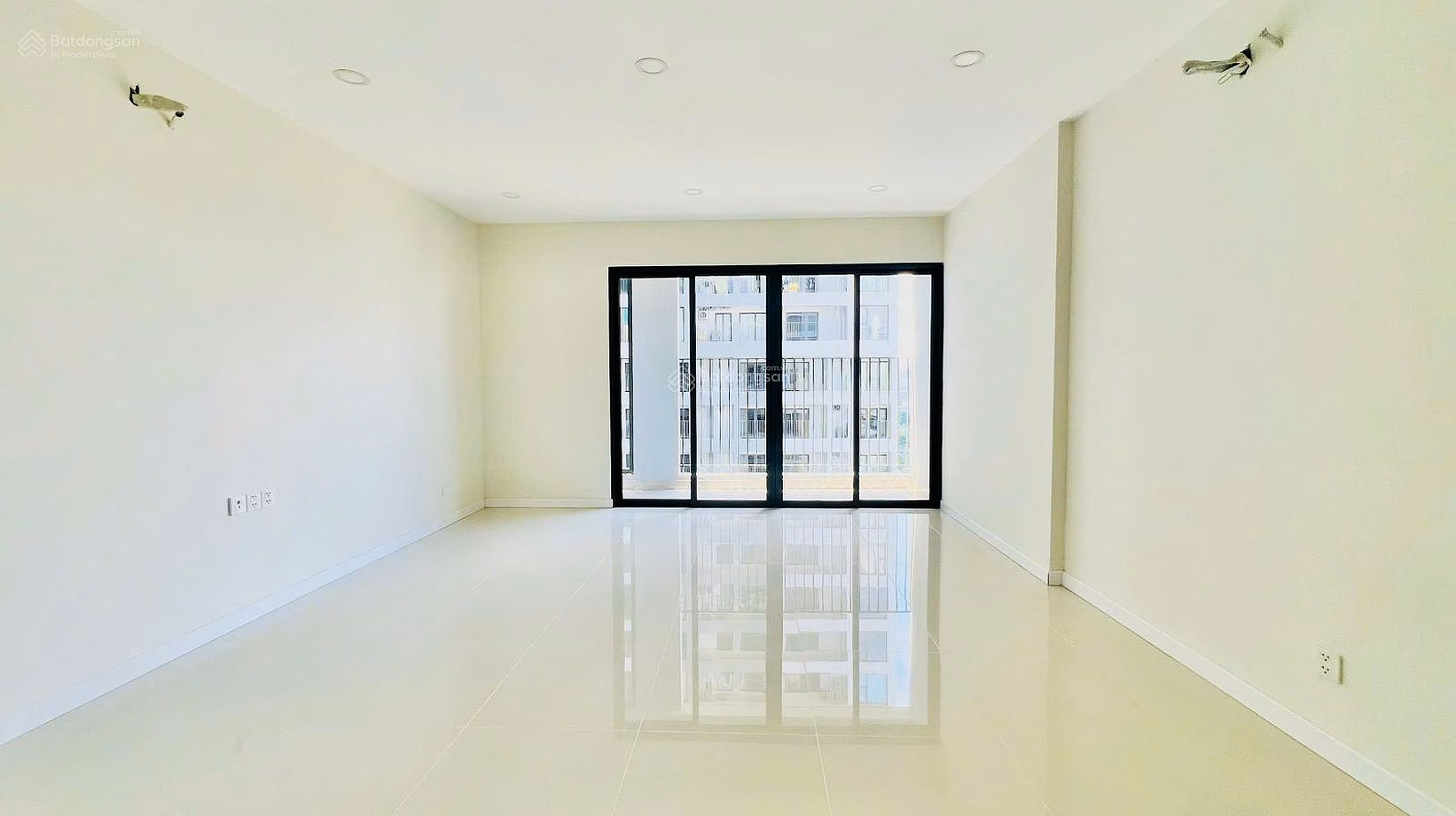 Urgent sale of CH Lavida Plus, Nguyen Van Linh, District 7 2.45 billion, 37m2, receive immediately, HTCB, Contact for actual viewing