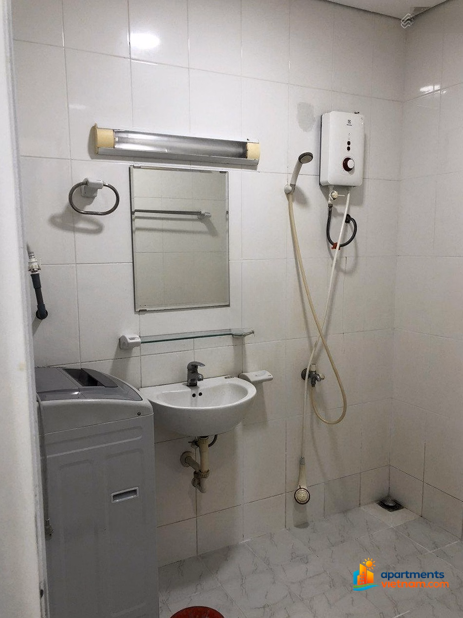 Need to rent Hoa Sen apartment, Lac Long Quan, District 11, 15 million/month