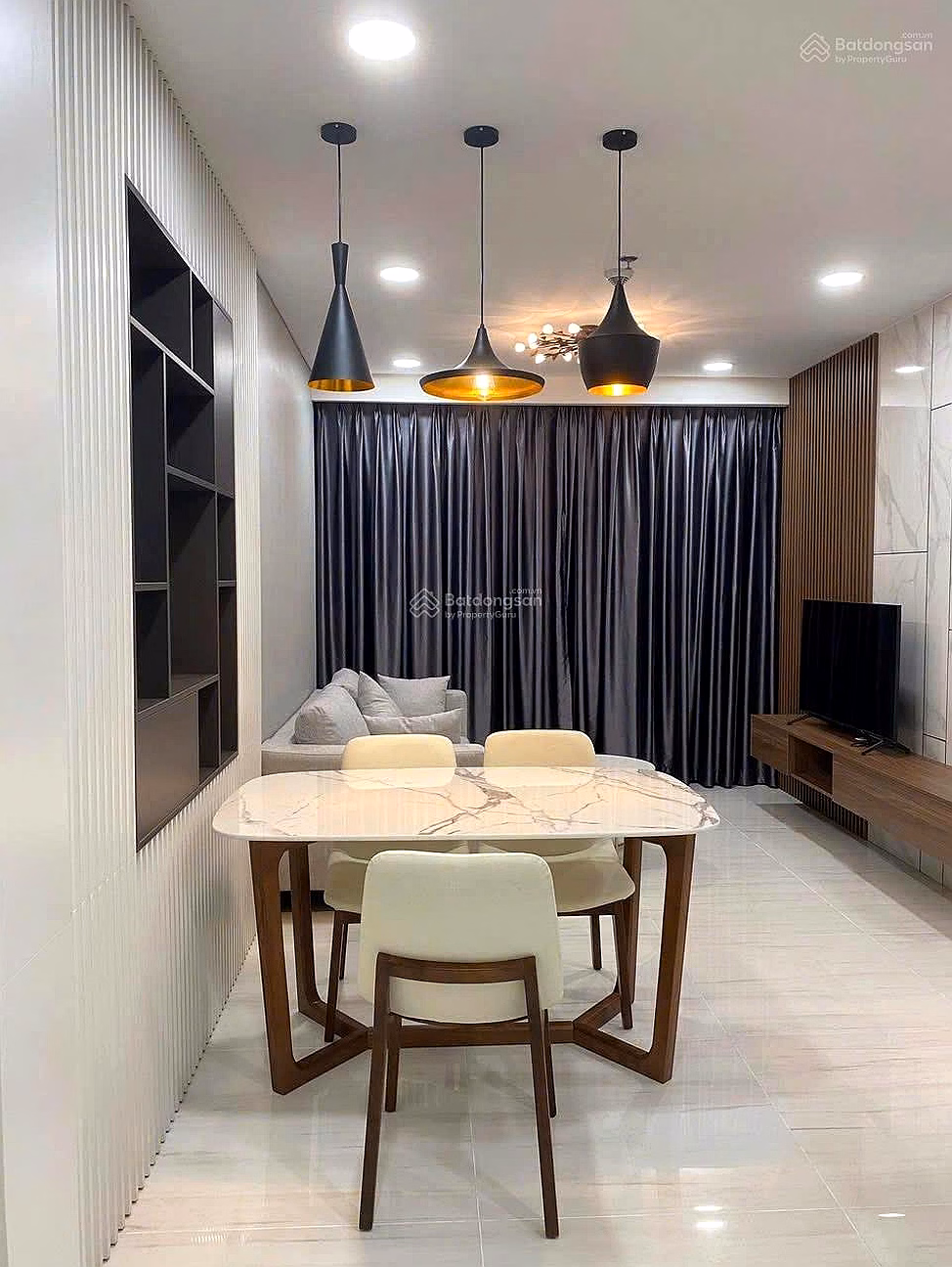 OWNER for rent Kingdom 101 2 bedroom apartment, area 78m2 - Price 19 million - EXCELLENT BEAUTIFUL HOUSE Contact: 0779 072 ***