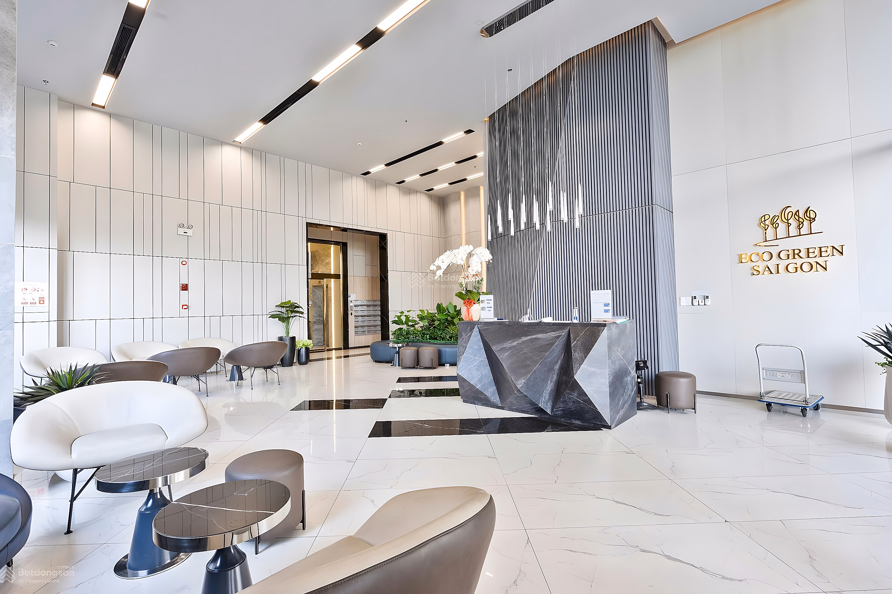 Eco Green Saigon Nguyen Van Linh apartment for sale with full high-end furniture