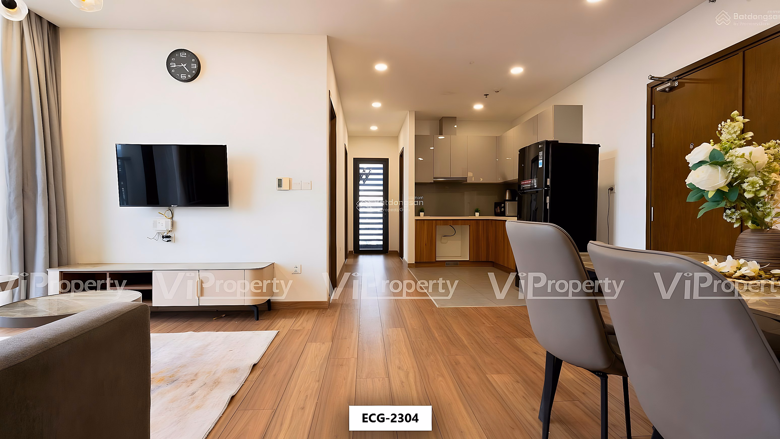 Eco Green Saigon Nguyen Van Linh apartment for sale with full high-end furniture