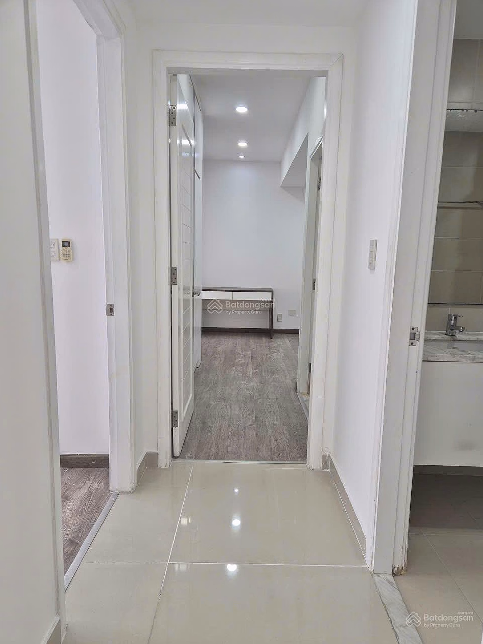 Happy Valley apartment for sale, Phu My Hung area, 2 bedrooms, 2 bathrooms, 85m², price 7.9 billion, fully furnished, many amenities