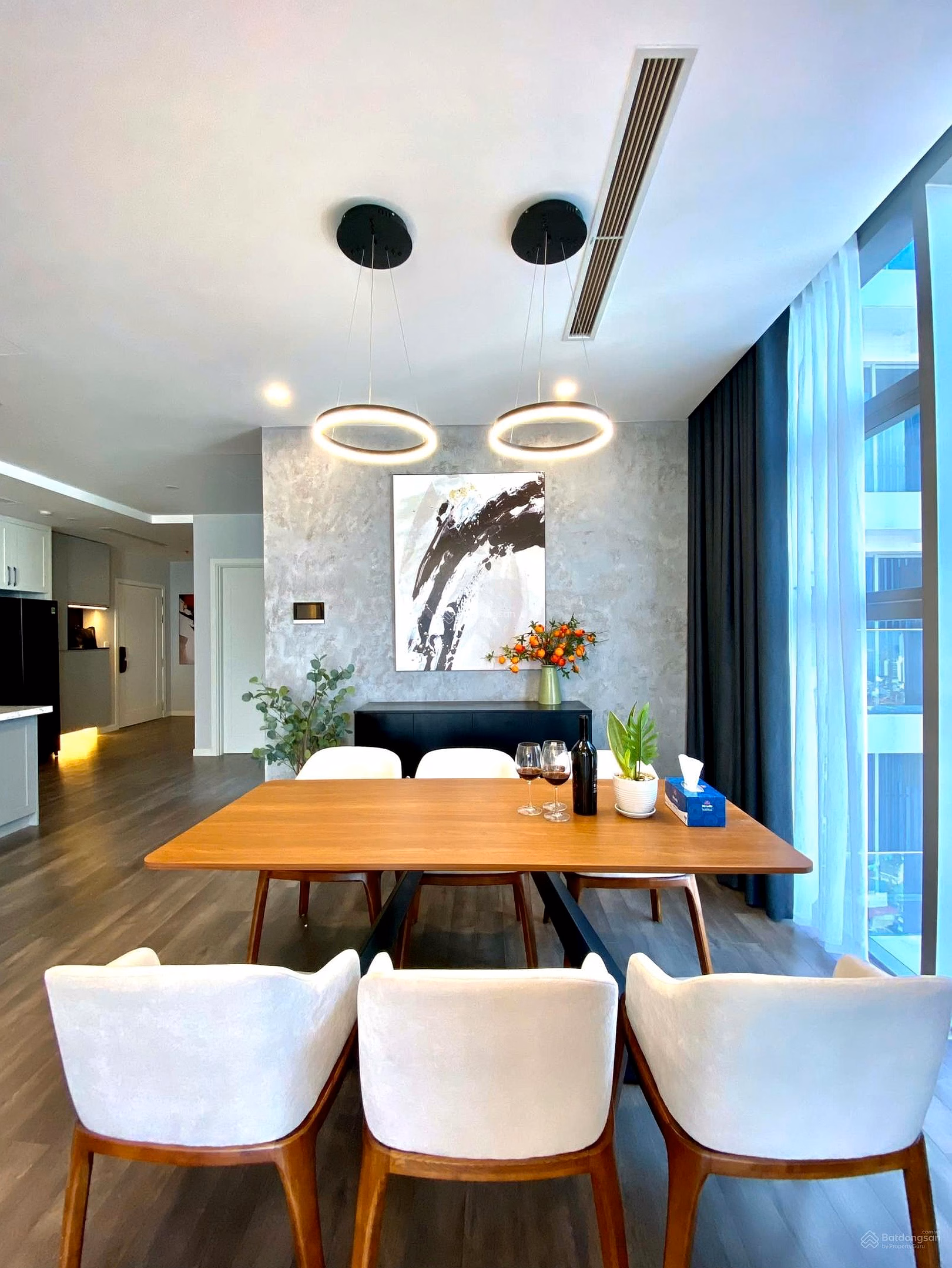 Hot. The owner offers to sell a 3-bedroom apartment with an area of ​​131m² at The Nine Apartment, No. 9 Pham Van Dong, Cau Dien, Hanoi