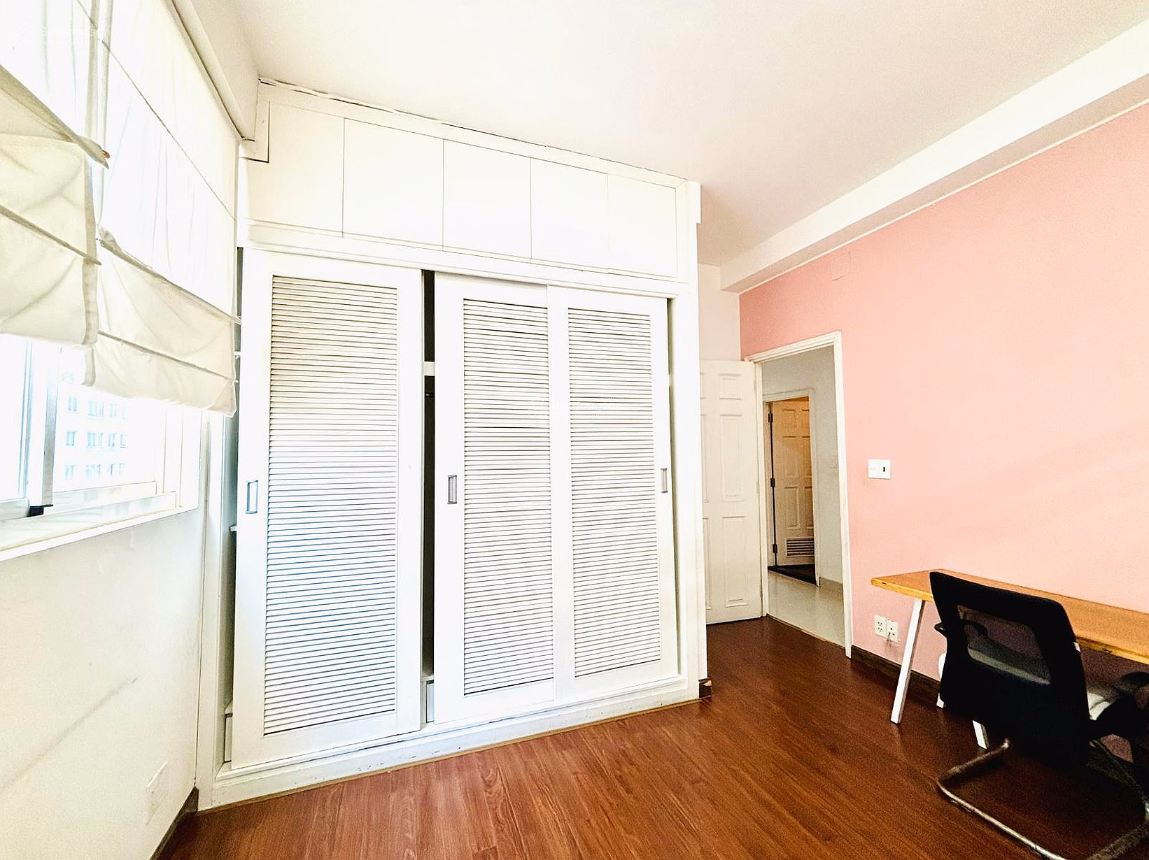 High floor corner apartment 124m2 only 5.6 billion, bedroom view to Nguyen Luong Bang (3 bedrooms + 2 bathrooms) basic furniture