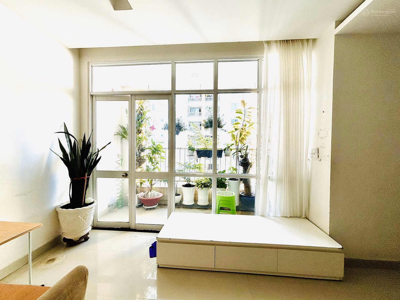 High floor corner apartment 124m2 only 5.6 billion, bedroom view to Nguyen Luong Bang (3 bedrooms + 2 bathrooms) basic furniture