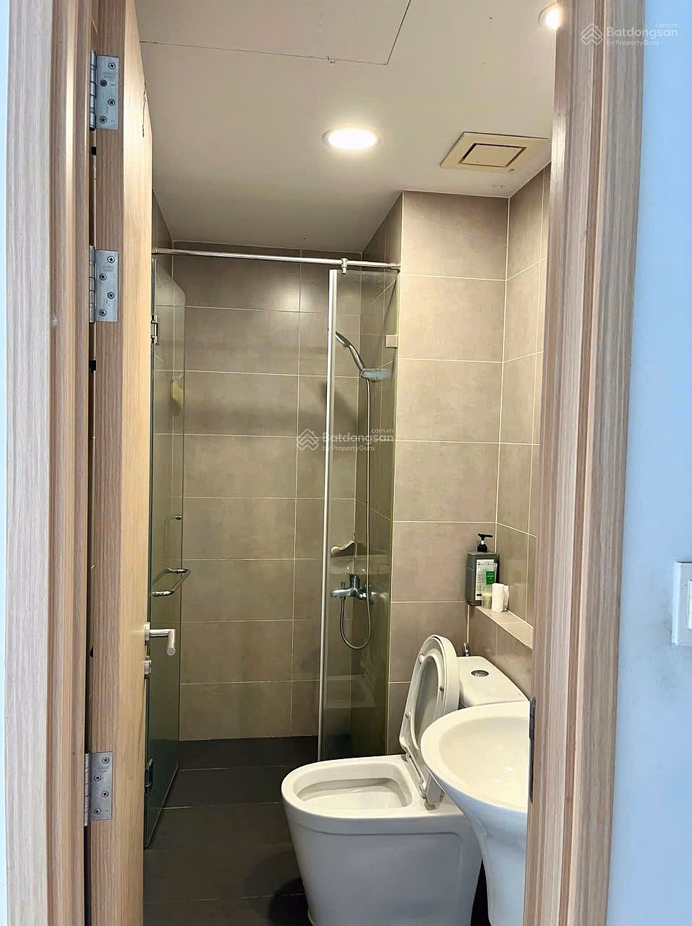 OWNER QUICK SELLING GARDEN FLOOR APARTMENT AT PREFERENTIAL PRICE
