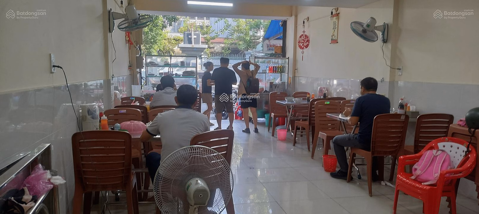 2 billion discount for sale of shophouse apartment frontage on Nguyen Trai, District 5