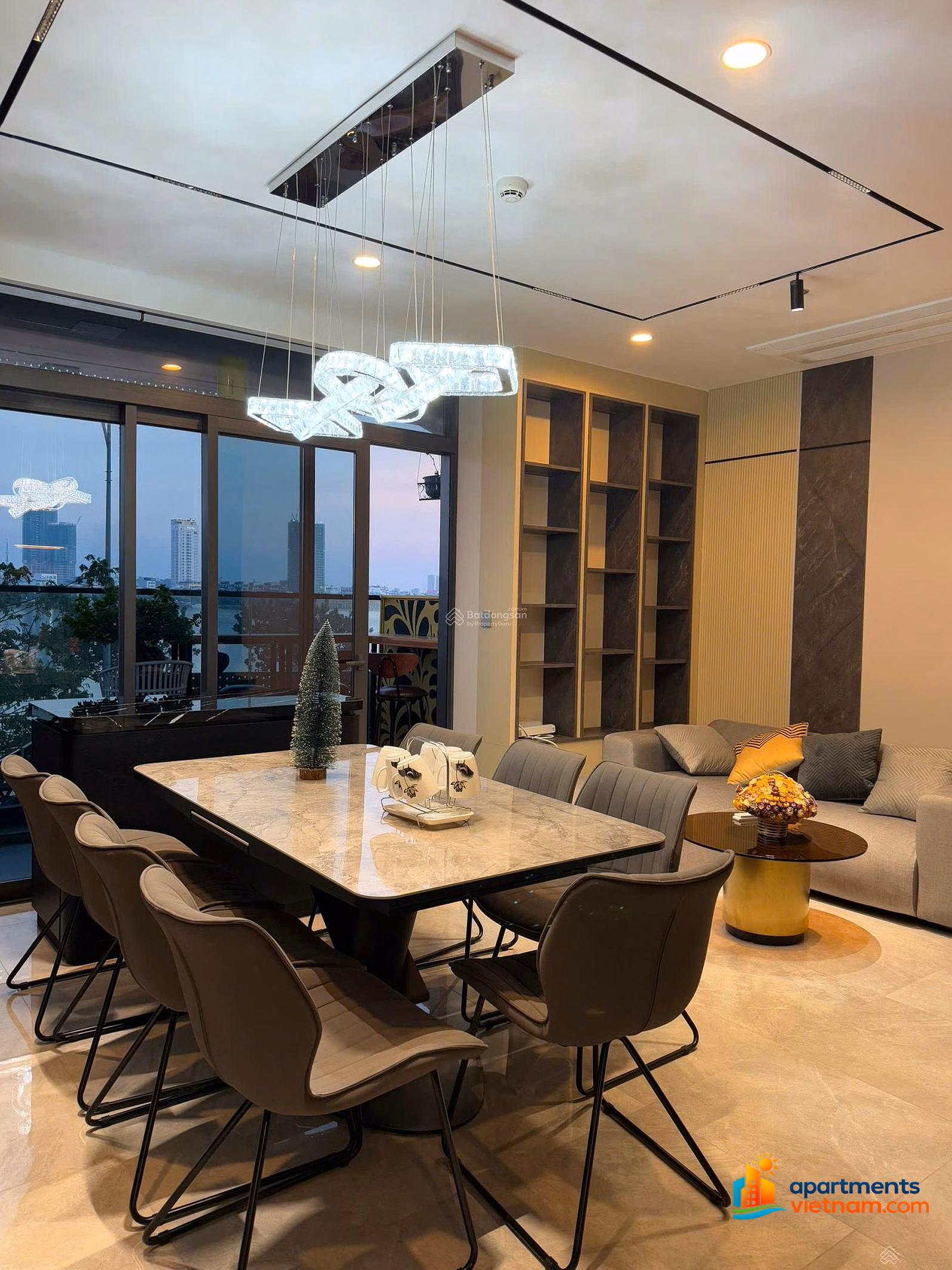 Luxurious Filmore apartment for rent with view of Han River & Bach Dang walking street