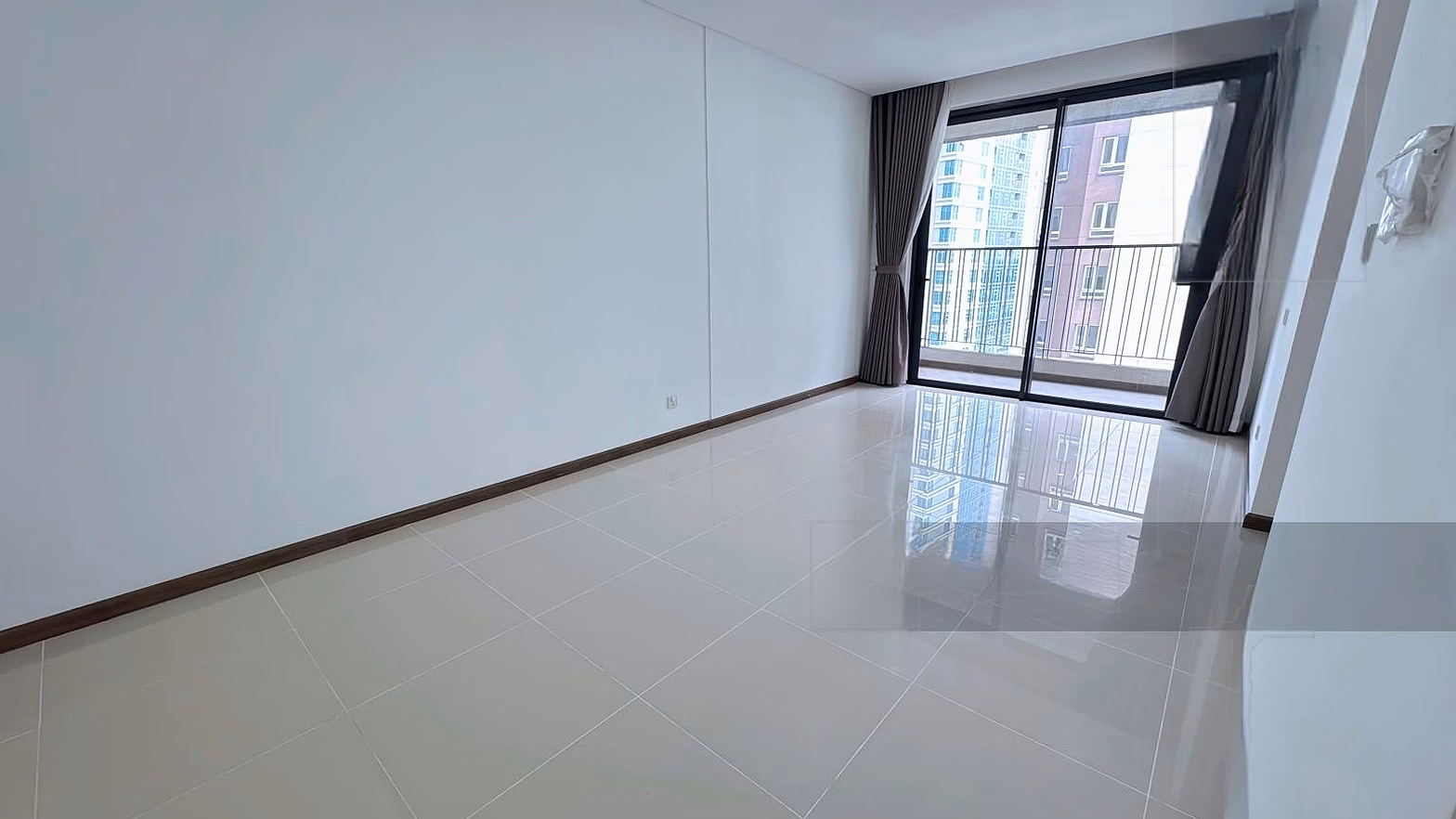 Urgent sale Opal Tower, Saigon Pearl, 2 bedrooms 10.1 billion 86m2