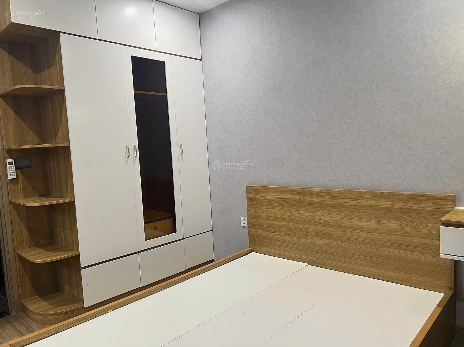 Quick sale of 2 bedroom, 2 bathroom apartment, fully furnished, cool facing middle floor, pink book