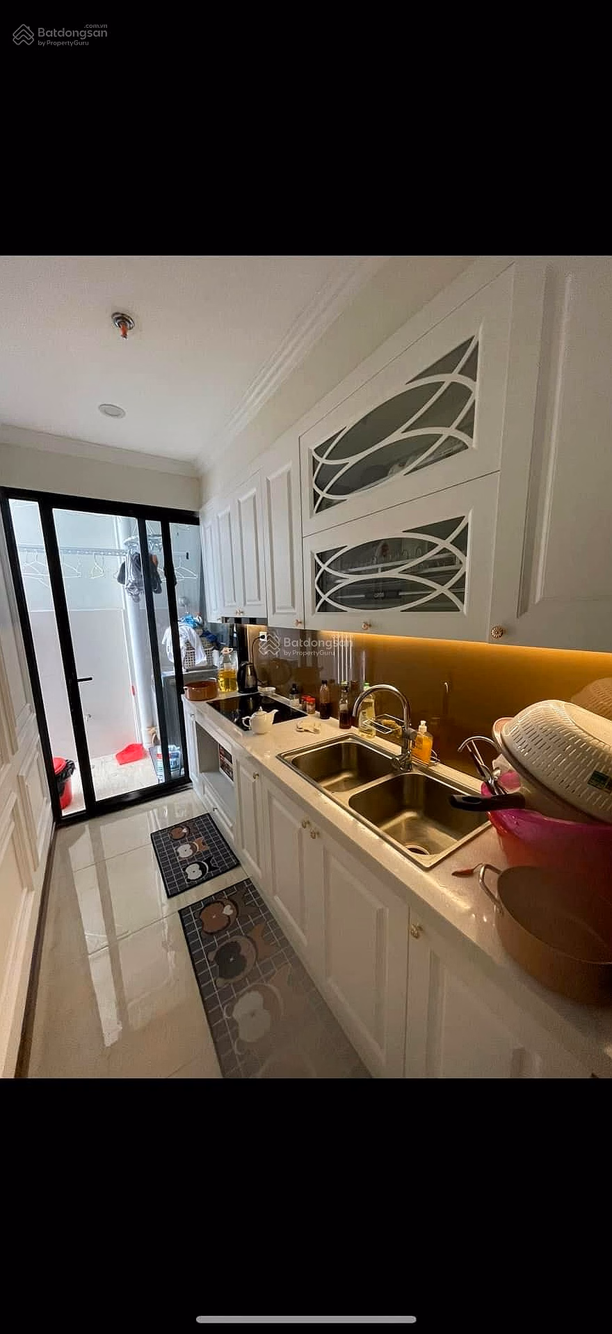 Sky Central apartment for sale with 2 bedrooms fully furnished, area 69m2, price only 6 billion***