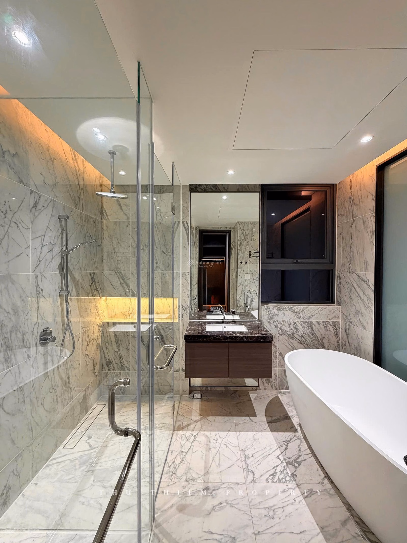 Selling 3 bedroom + 3 bathroom apartment at Empire City Thu Thiem, private staircase 73T