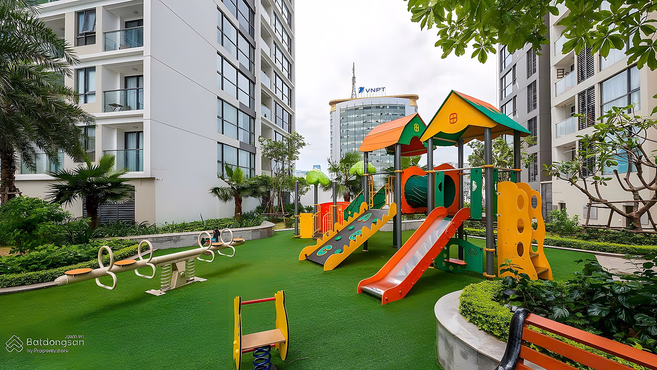 Owner needs to quickly sell apartment 2N2WC, 65m2, BC Dong Nam, middle floor, 8x billion, at Vinhomes Skylake