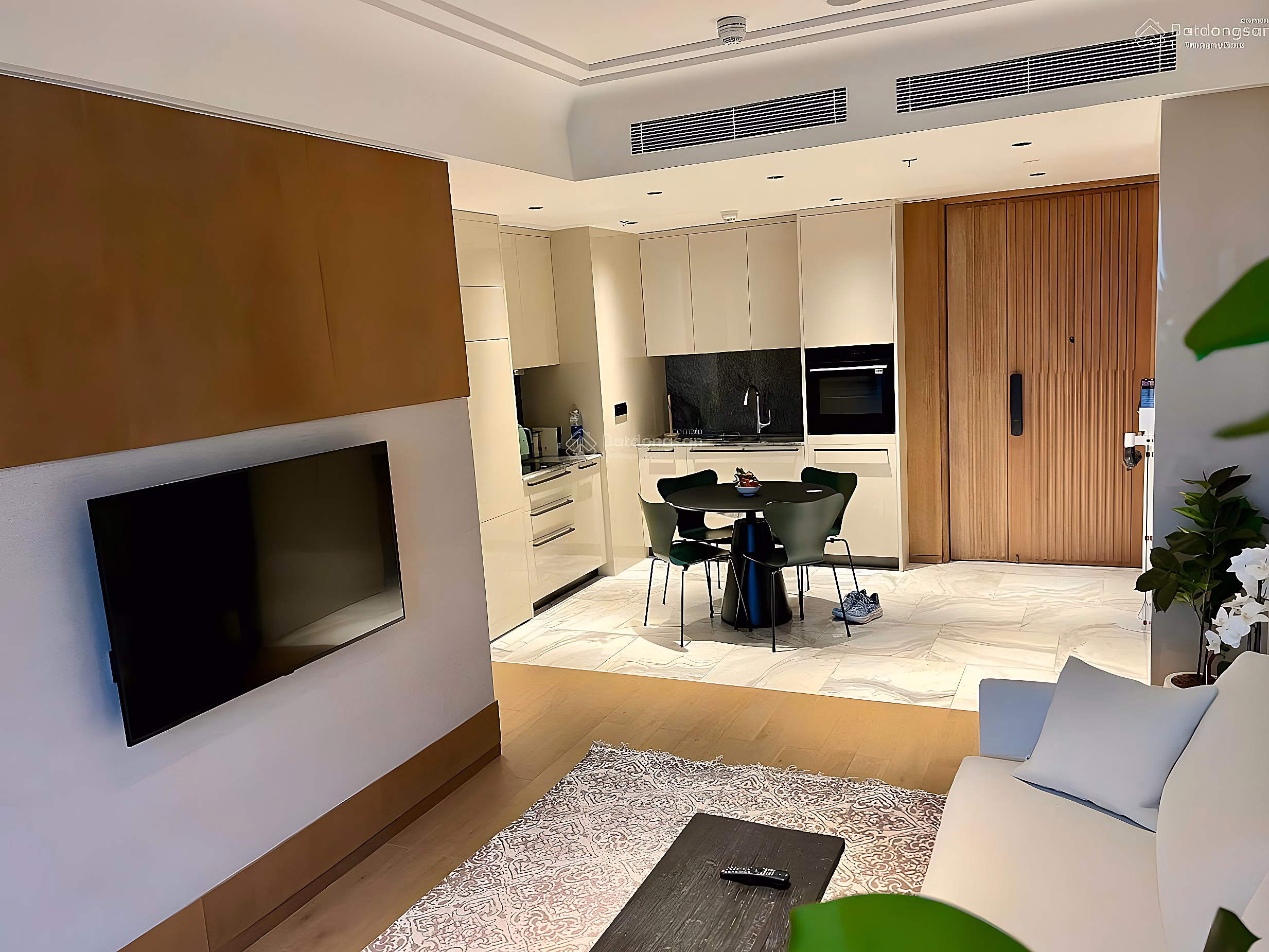 FOR RENT CHAN AI EXECUTIVE SUITE 2 BR SEA TOWER - GRAND MARINA SAIGON | LUXURY VIEW, INCLUDED QL FEE