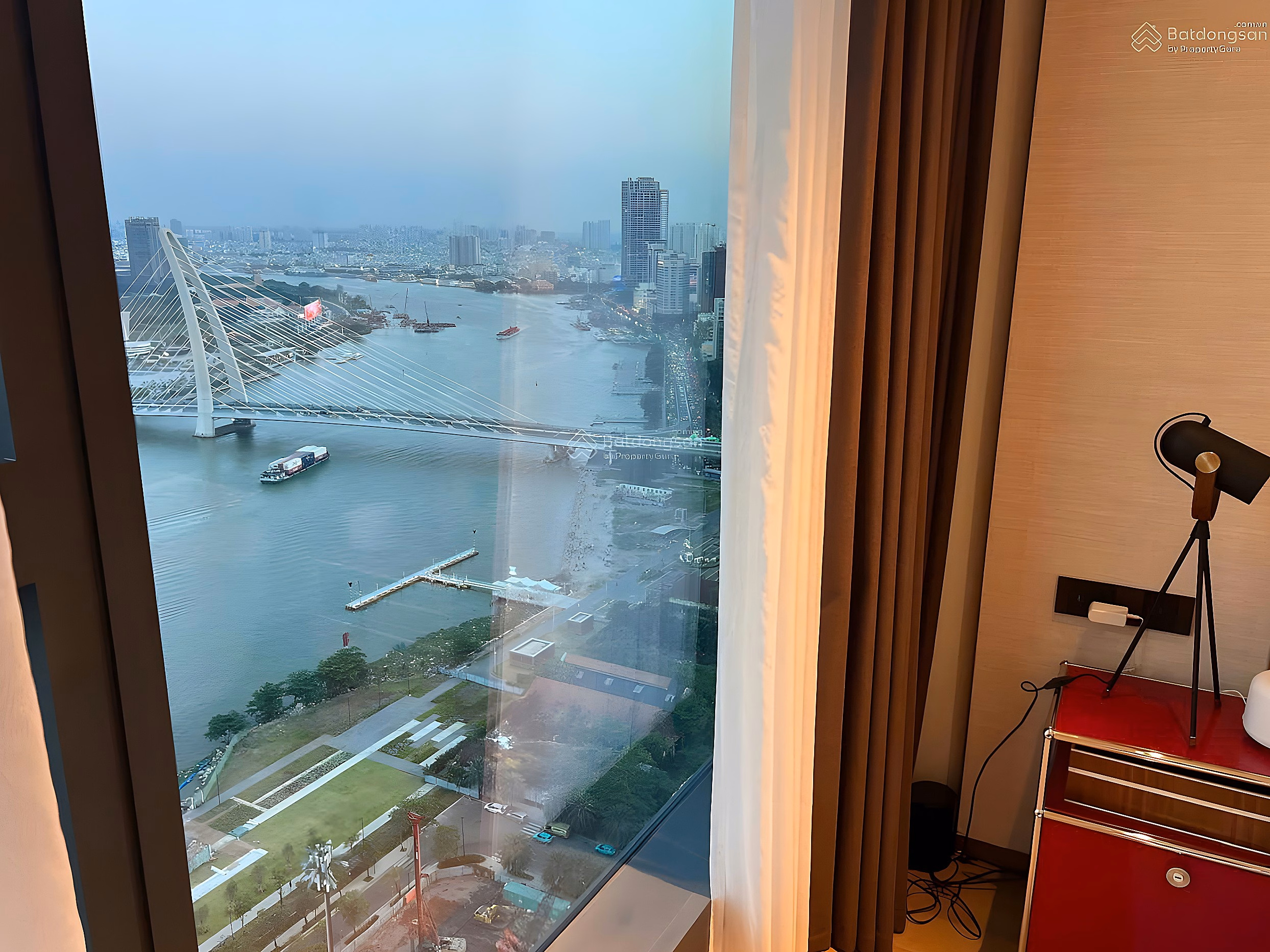 FOR RENT CHAN AI EXECUTIVE SUITE 2 BR SEA TOWER - GRAND MARINA SAIGON | LUXURY VIEW, INCLUDED QL FEE