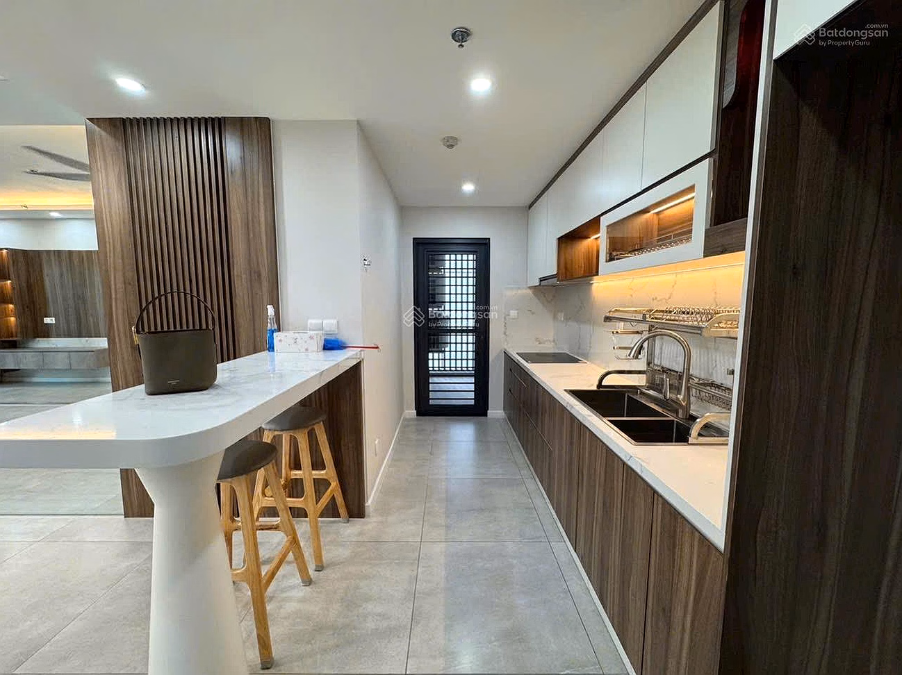 Beautiful apartment for sale 10 billion, 118m2 at Grand View, Tan Phong, District 7, Ho Chi Minh City