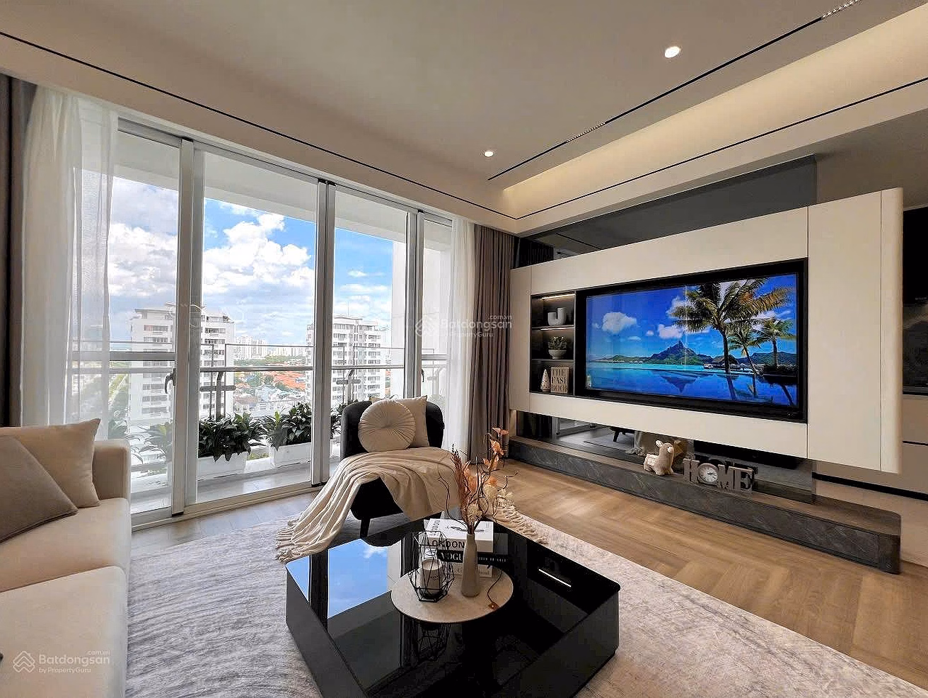 Beautiful apartment for sale 10 billion, 118m2 at Grand View, Tan Phong, District 7, Ho Chi Minh City
