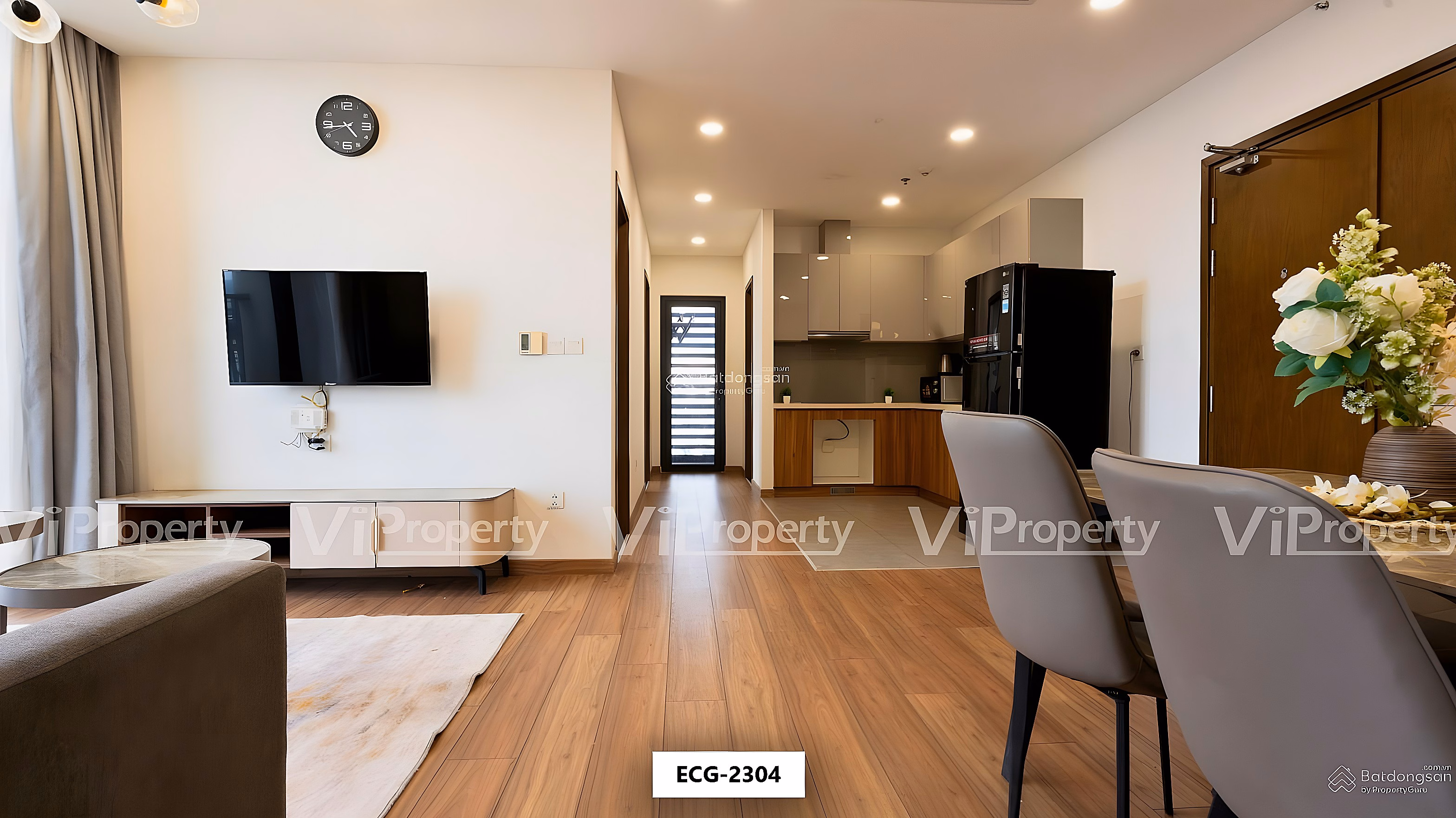 Shopping cart for fully furnished Eco Green Saigon apartment in District 7 updated every day