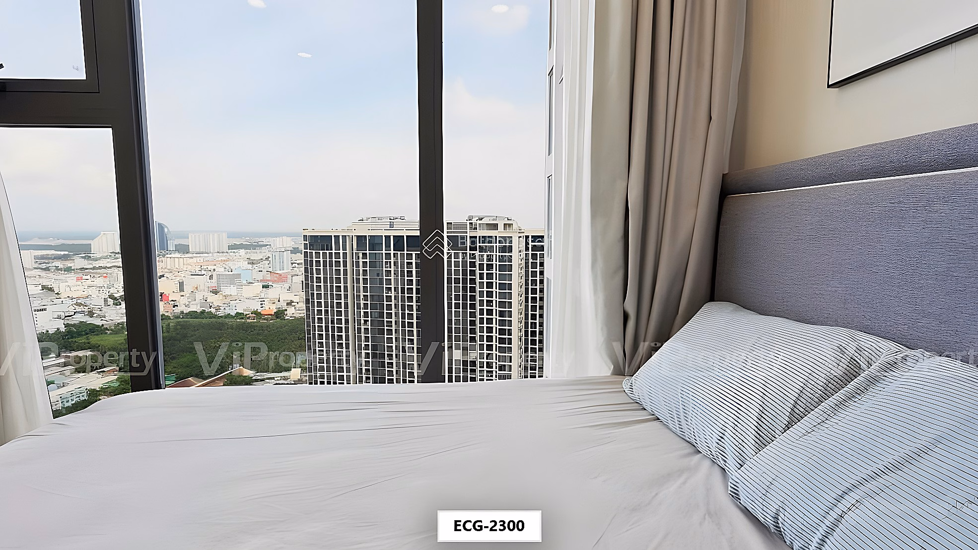 Shopping cart for fully furnished Eco Green Saigon apartment in District 7 updated every day
