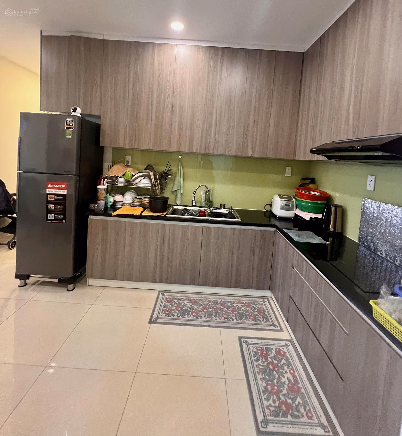 3-bedroom corner apartment for your family who wants to be spacious, airy and private; Sufficient interior. LH Huong