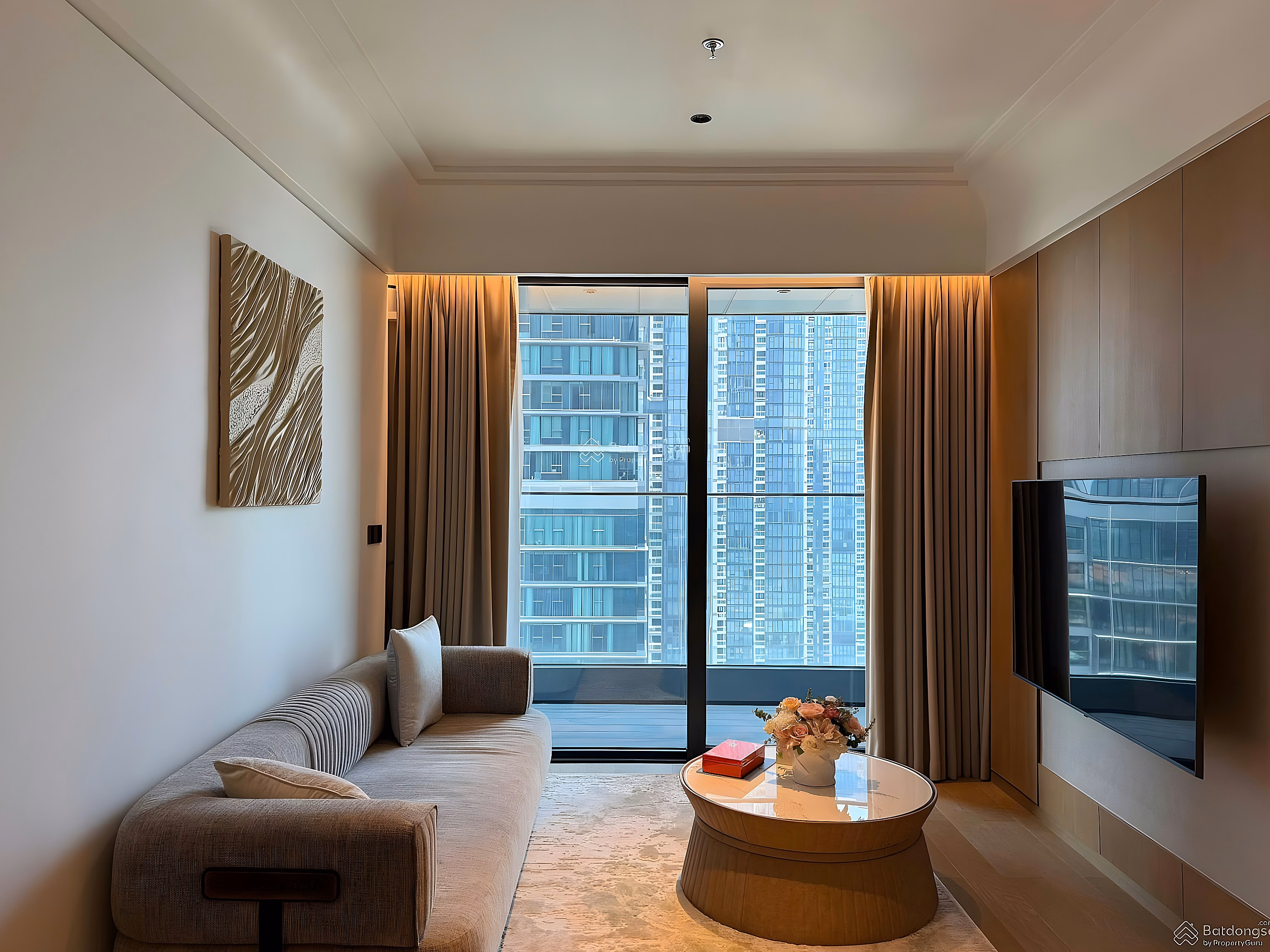 GOOD price! District 1 - Marriott Grand Marina Apartment for Rent 80m2 - High Floor with Marina View, price 80 million