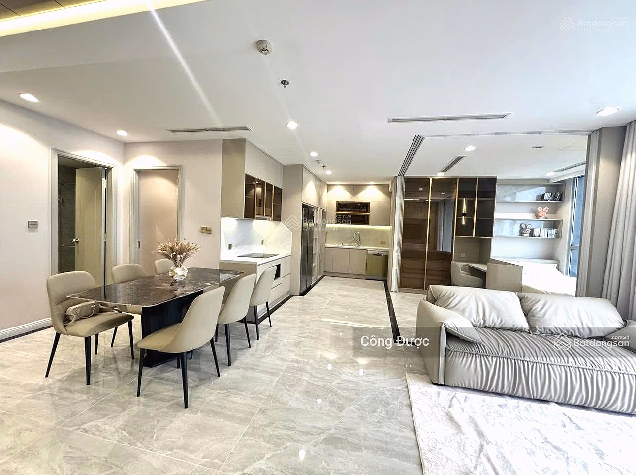 Screc Tower apartment for sale, 92m2, 2 bedrooms, District 3, price: 5.4 billion***. Okay