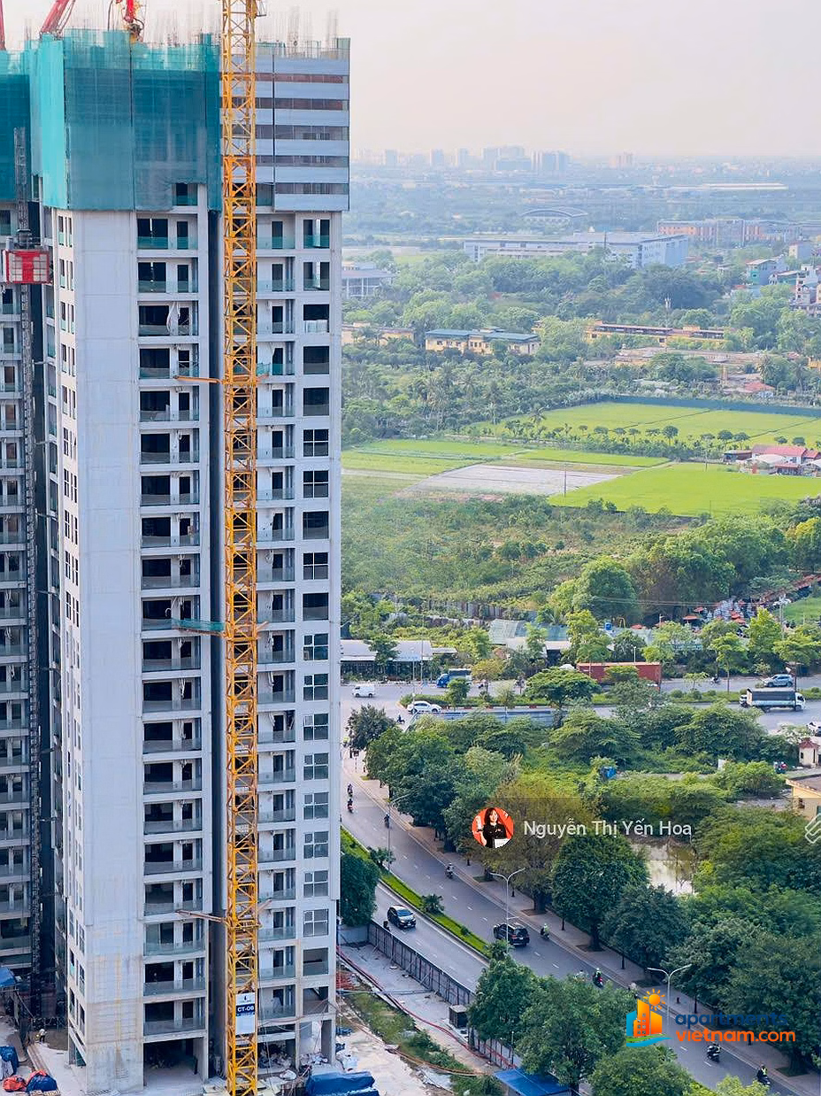 Urgent sale 2 bedrooms, 2 bathrooms, beautiful Eiffel view, full luxury furniture, 69m2, cheapest price Vin 1 only 5.1 billion