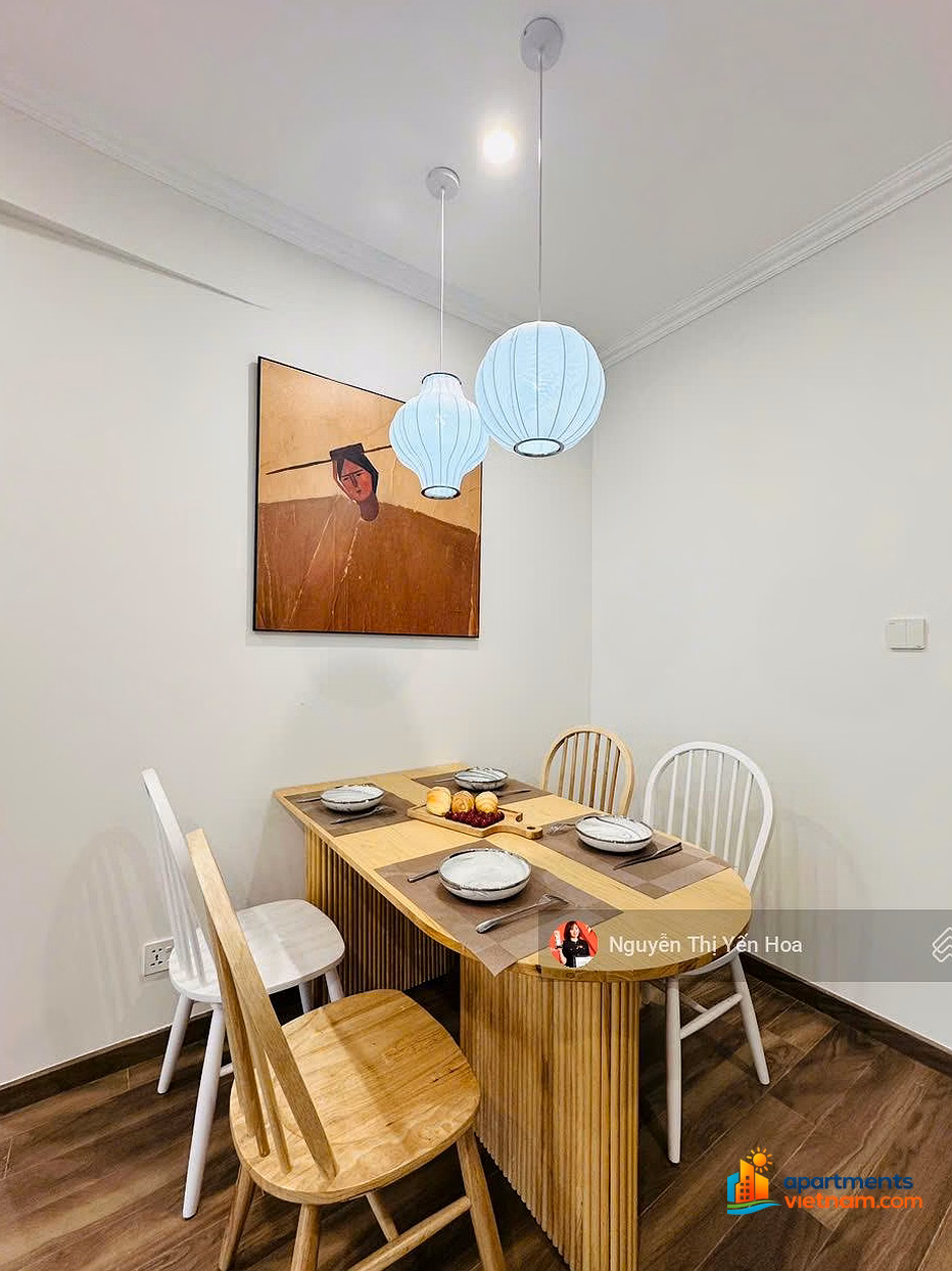 Urgent sale 2 bedrooms, 2 bathrooms, beautiful Eiffel view, full luxury furniture, 69m2, cheapest price Vin 1 only 5.1 billion
