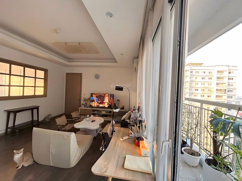 Mailand Hanoi City apartment for rent, 15 million VND, 109 m2, super nice interior. 0985 302 ***