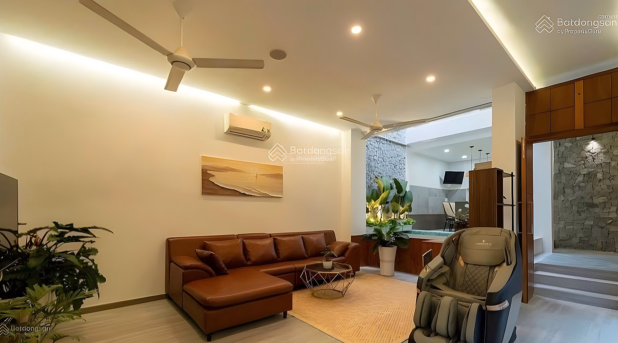 Super beautiful villa with 7m5 frontage swimming pool located in the heart of West Street. Daily exploitation revenue of 120 million
