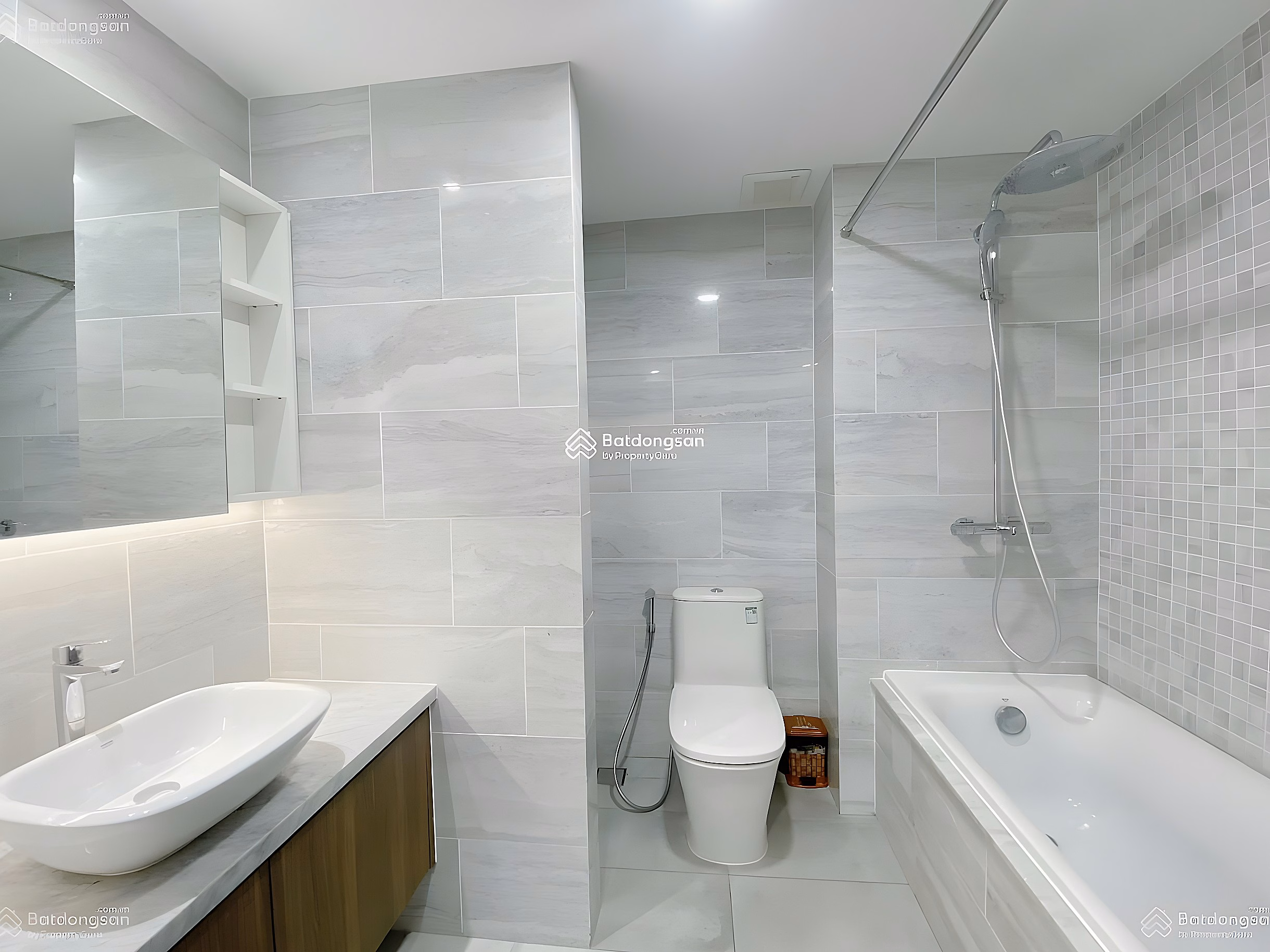 Apartment for sale at Au Co Tower Tan Phu, area 88m2, 3 bedrooms=2WC=4 billion, pink book, 0934 144 *** Huong