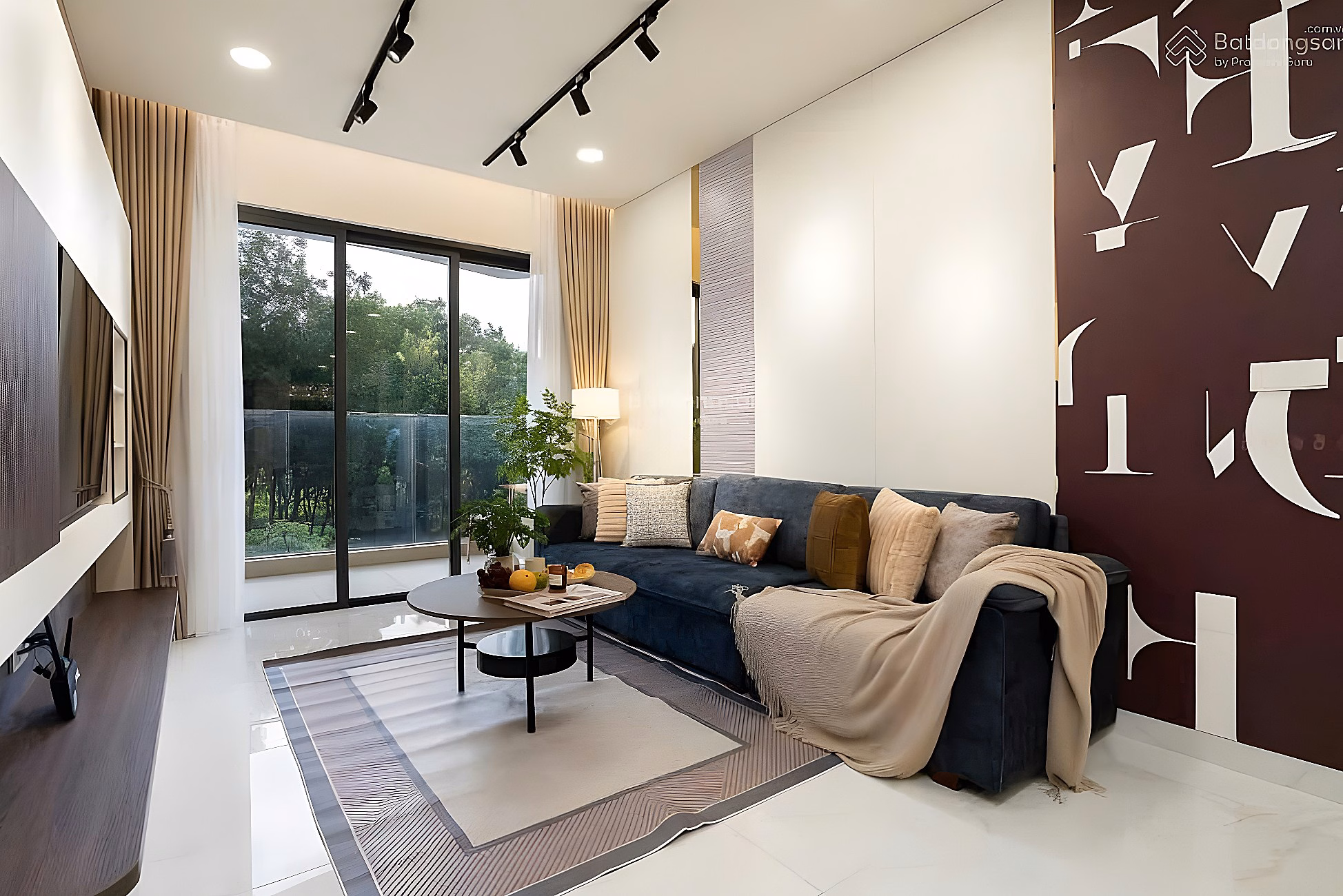 Sky Center apartment for rent urgently, 15 million, 80m², 2 bedrooms, 2 bathrooms, Tan Binh, HCM*** meet Hien
