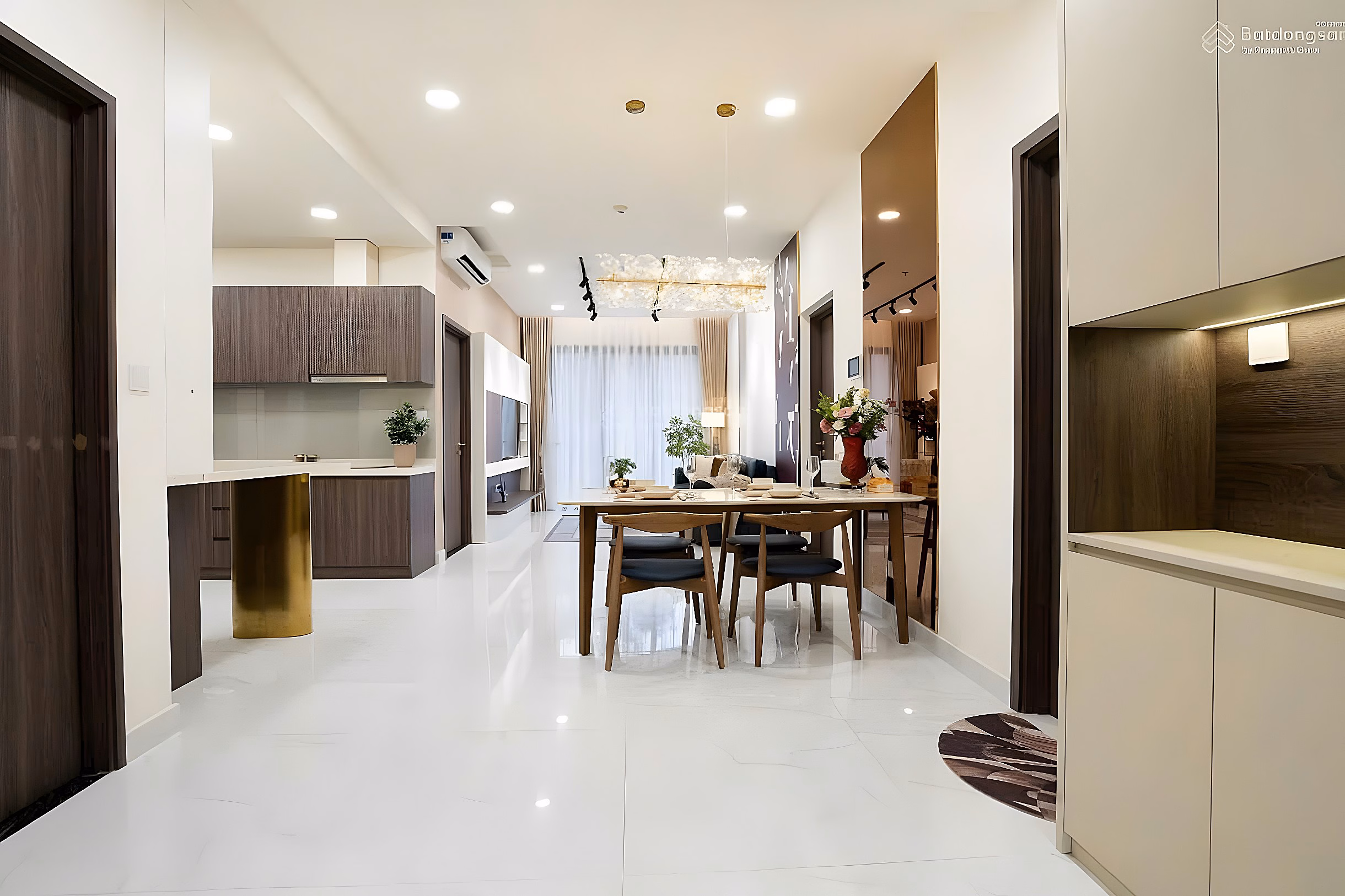 Sky Center apartment for rent urgently, 15 million, 80m², 2 bedrooms, 2 bathrooms, Tan Binh, HCM*** meet Hien