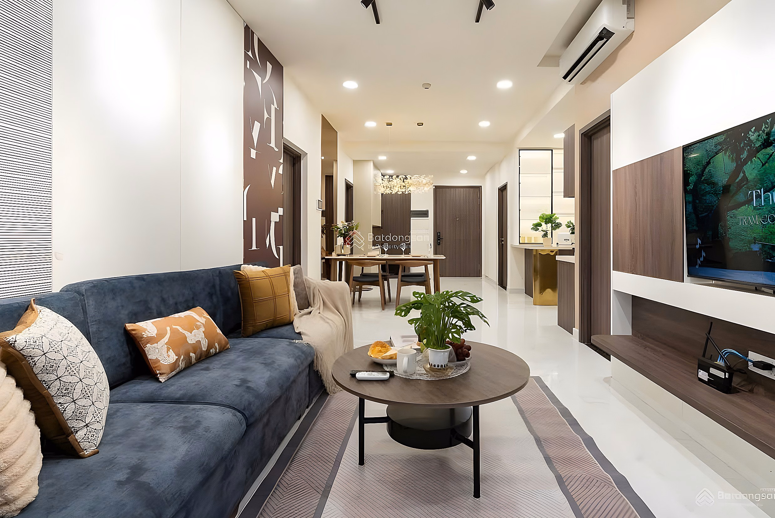 Sky Center apartment for rent urgently, 15 million, 80m², 2 bedrooms, 2 bathrooms, Tan Binh, HCM*** meet Hien