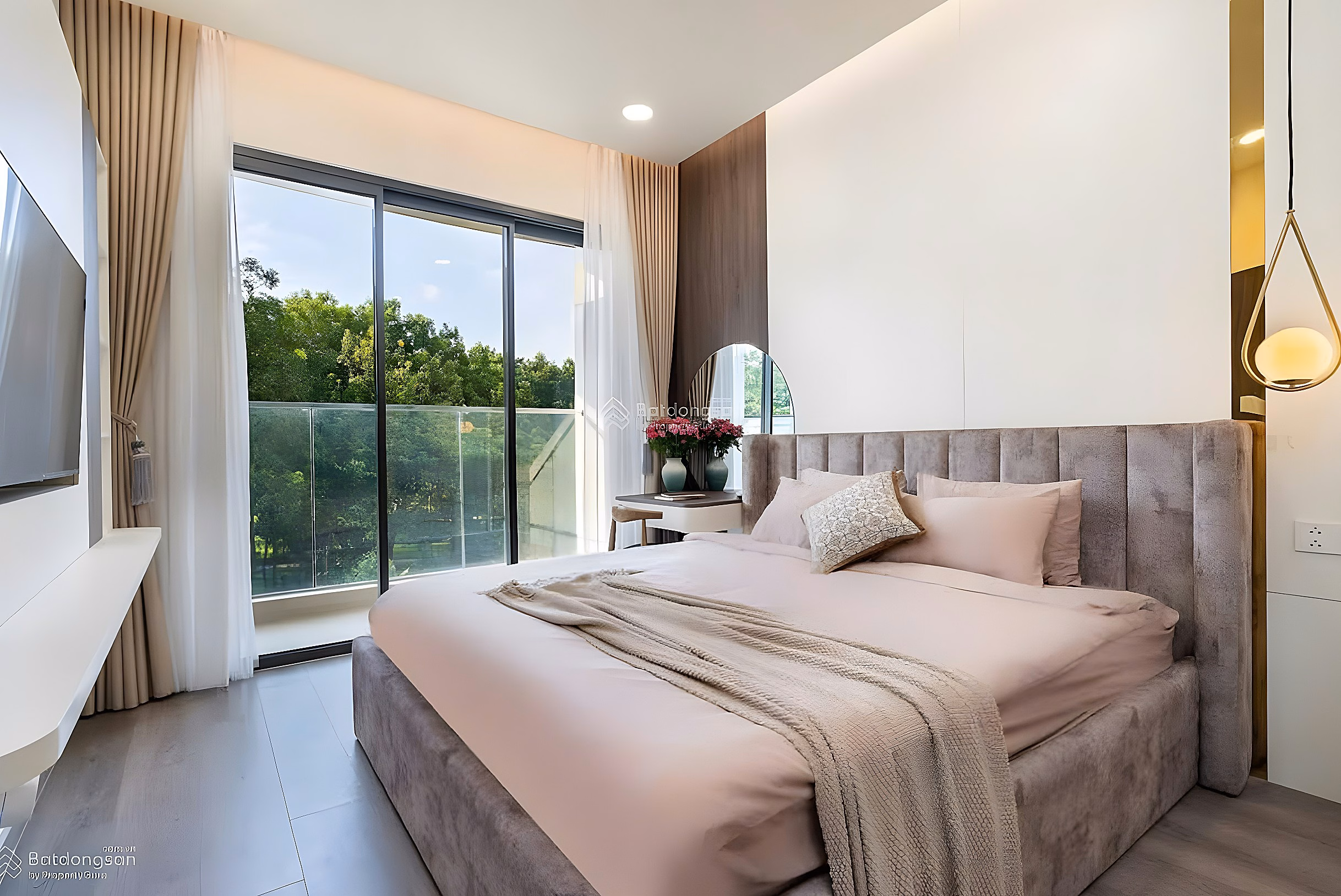 Sky Center apartment for rent urgently, 15 million, 80m², 2 bedrooms, 2 bathrooms, Tan Binh, HCM*** meet Hien