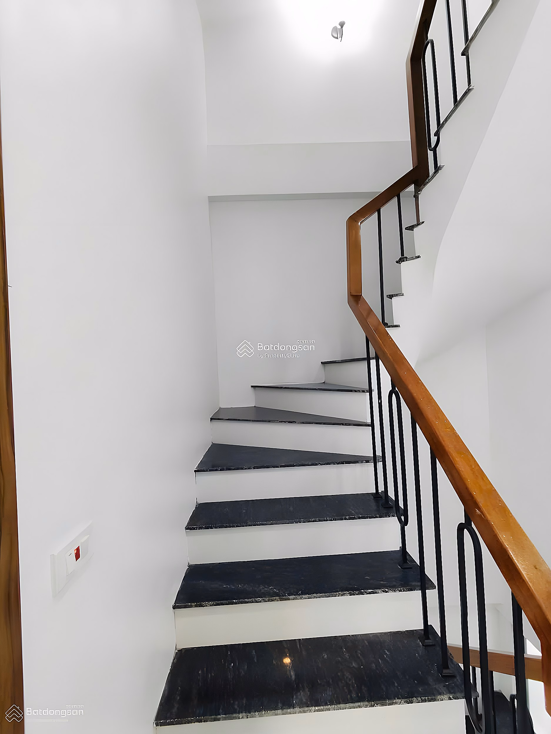 Newly built house for sale in Phu Luong, Ha Dong, area 50m2, corner lot with frontage of 9.45 meters, 6 bedrooms, SDCC