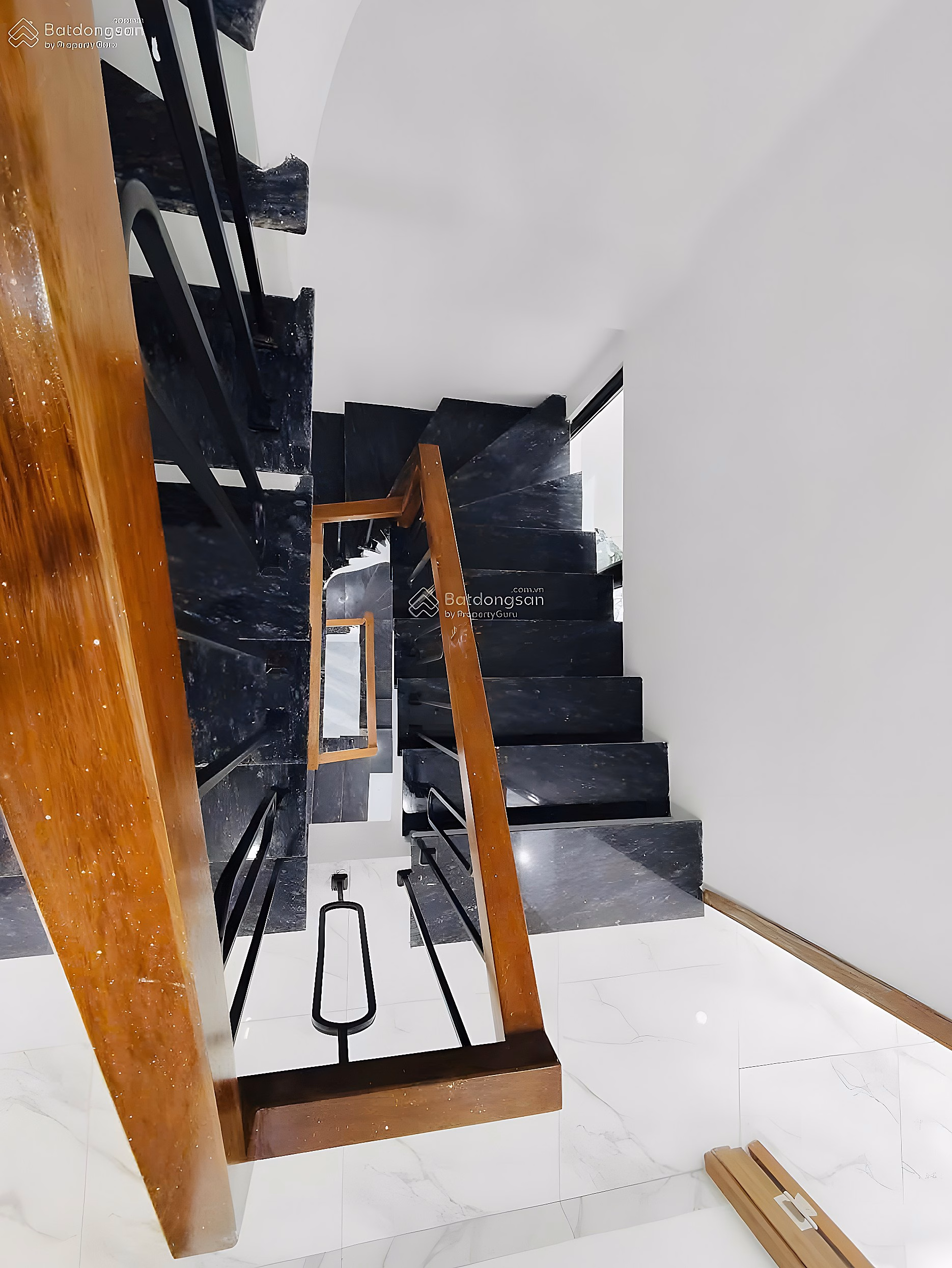 Newly built house for sale in Phu Luong, Ha Dong, area 50m2, corner lot with frontage of 9.45 meters, 6 bedrooms, SDCC