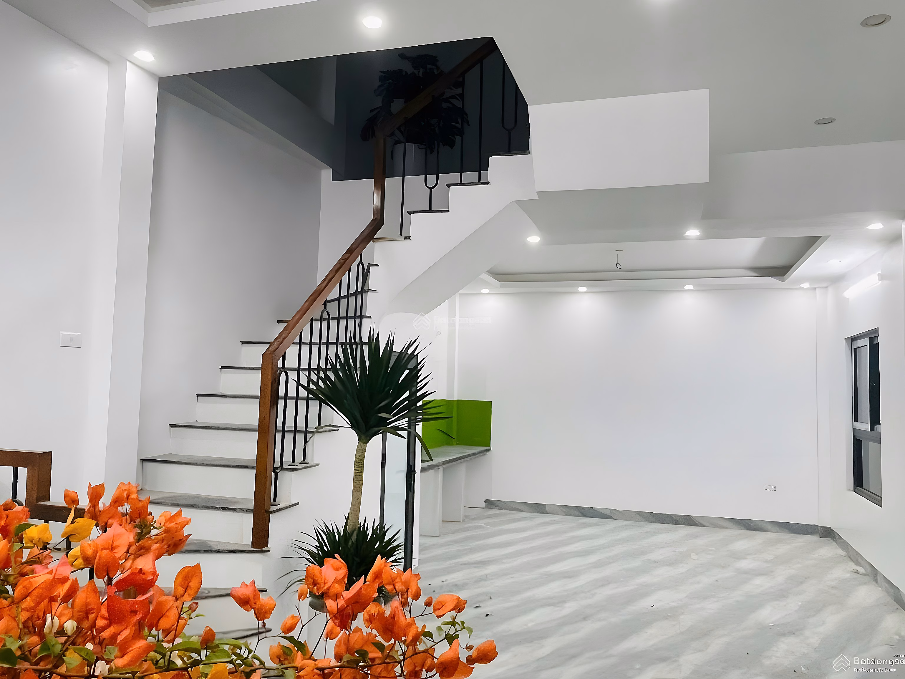 Newly built house for sale in Phu Luong, Ha Dong, area 50m2, corner lot with frontage of 9.45 meters, 6 bedrooms, SDCC