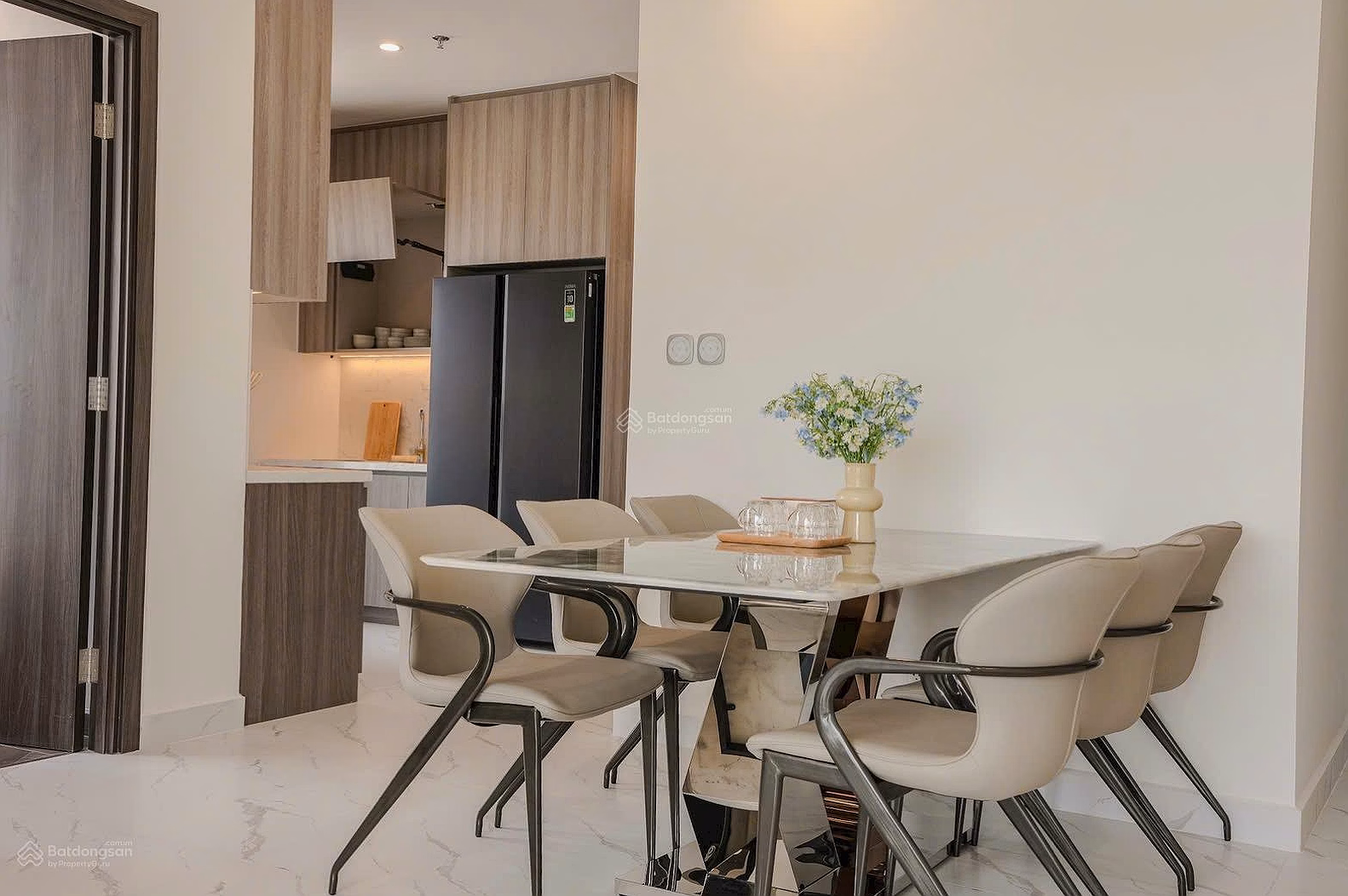 2 bedroom apartment for rent with the most luxurious furniture in Vinhomes Grand Park - very good rental price