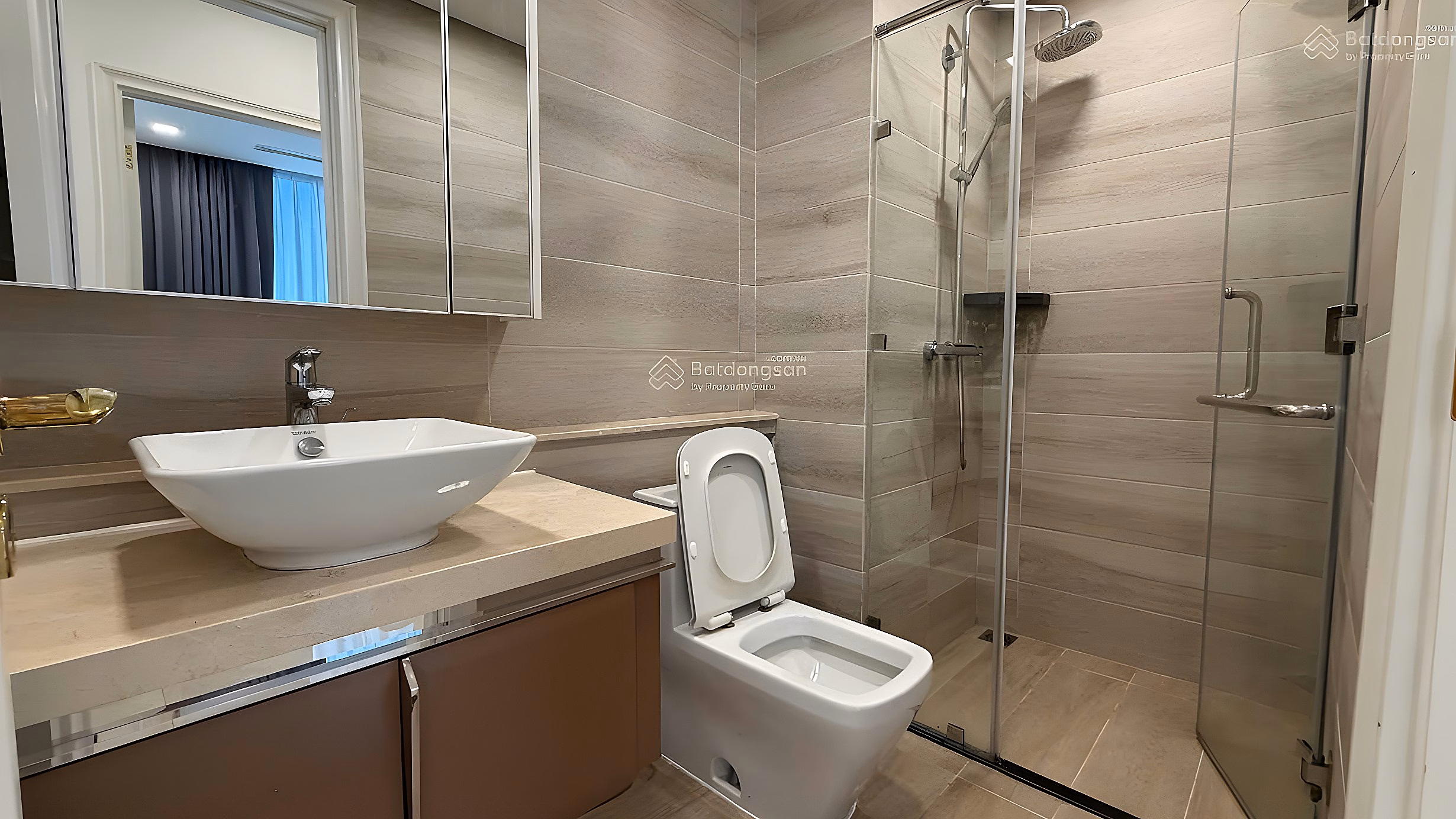 Hot! Apartment for rent in Vinhomes Golden River Ba Son, 26 million, 70m2, 2 bedrooms, 2 bathrooms